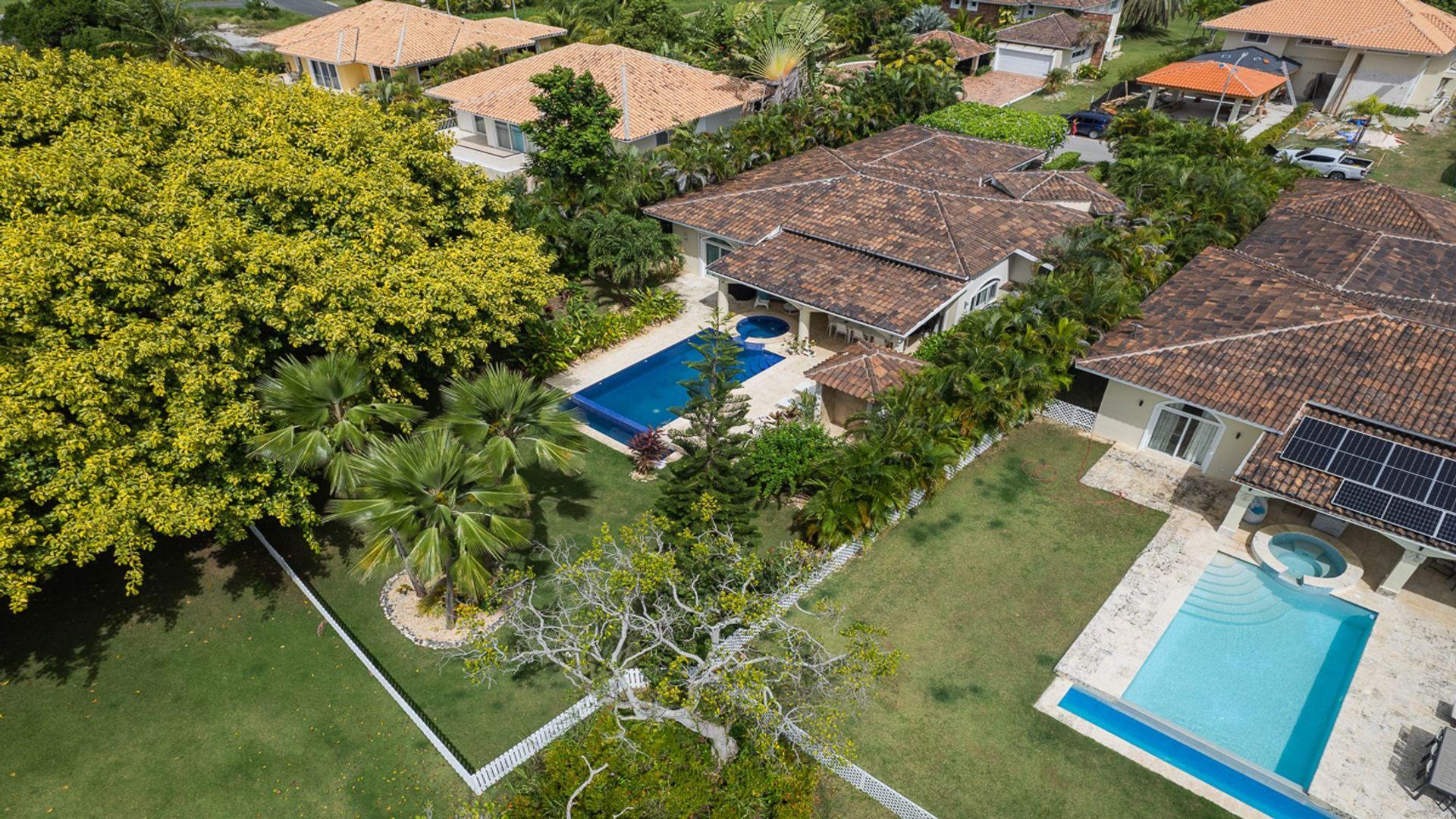 casas vacacionales y villas - Villa in Cocotal Golf Resort, Punta Cana, La Altagracia Province 2