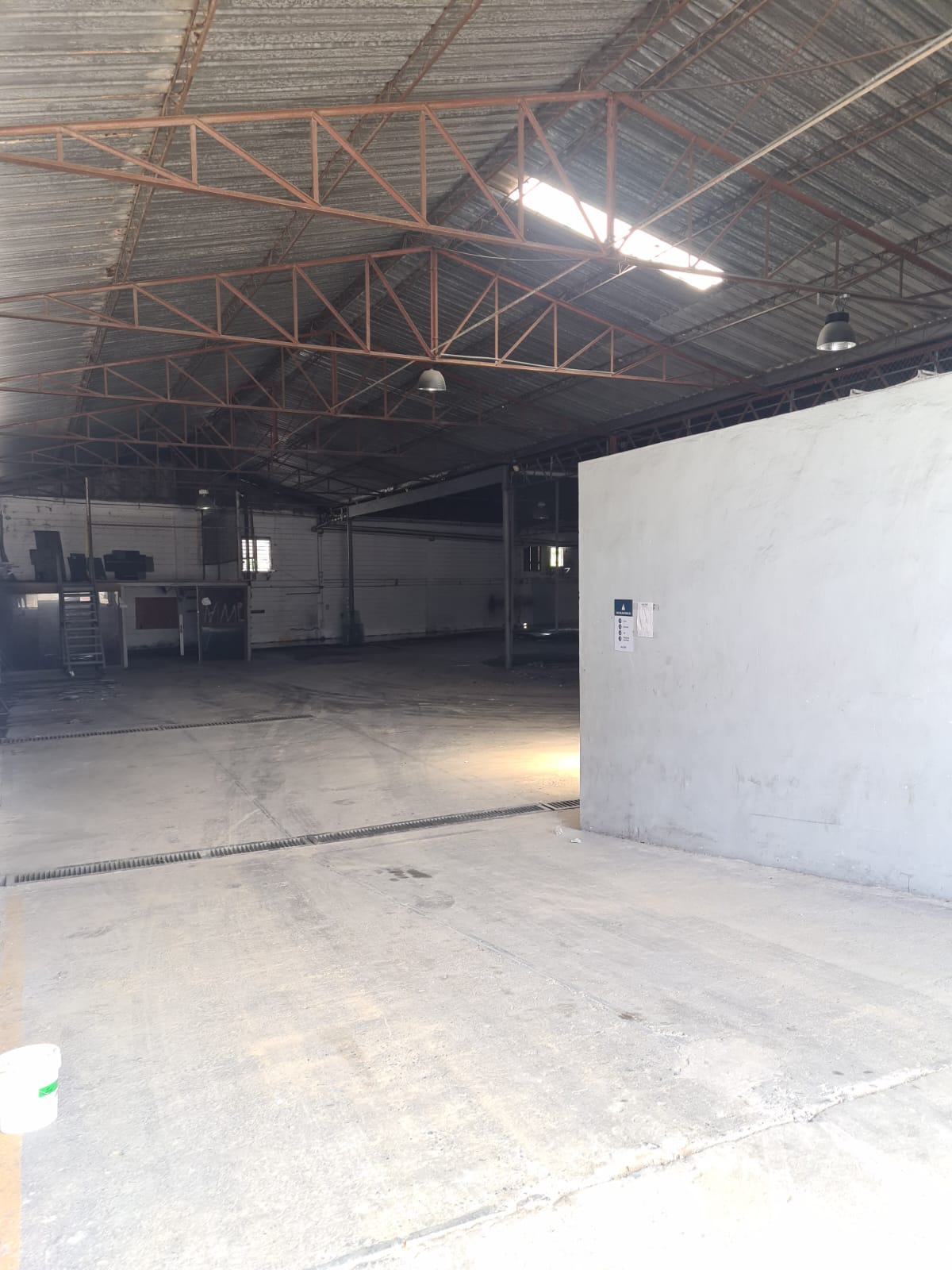 oficinas y locales comerciales - Alquilo Nave 2,200 mts Aut. Duarte Km 11 2