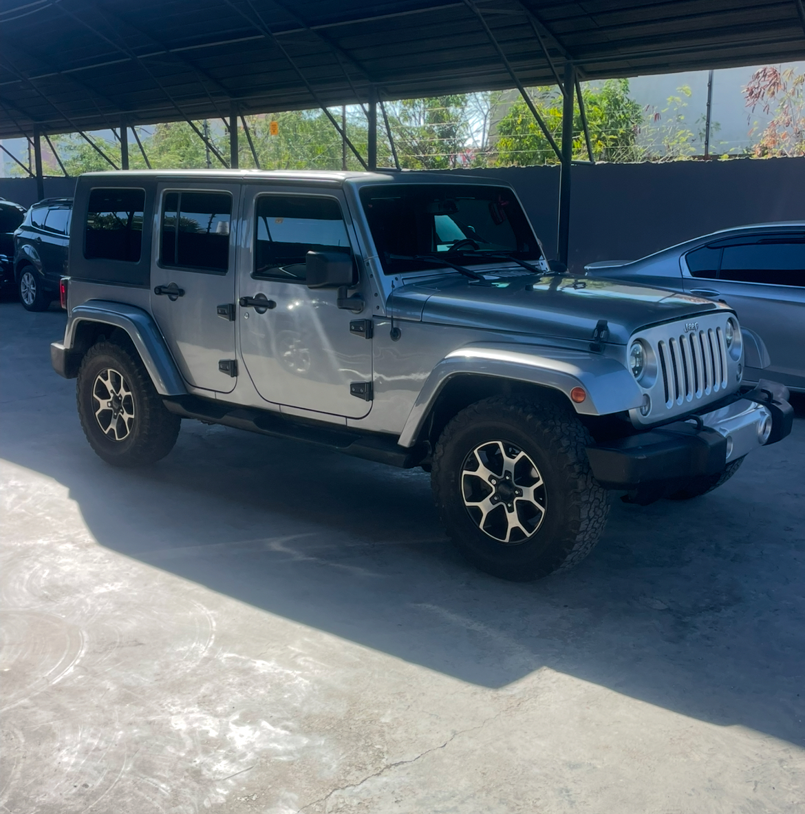 jeepetas y camionetas - Jeep wrangler Sahara 2014 1