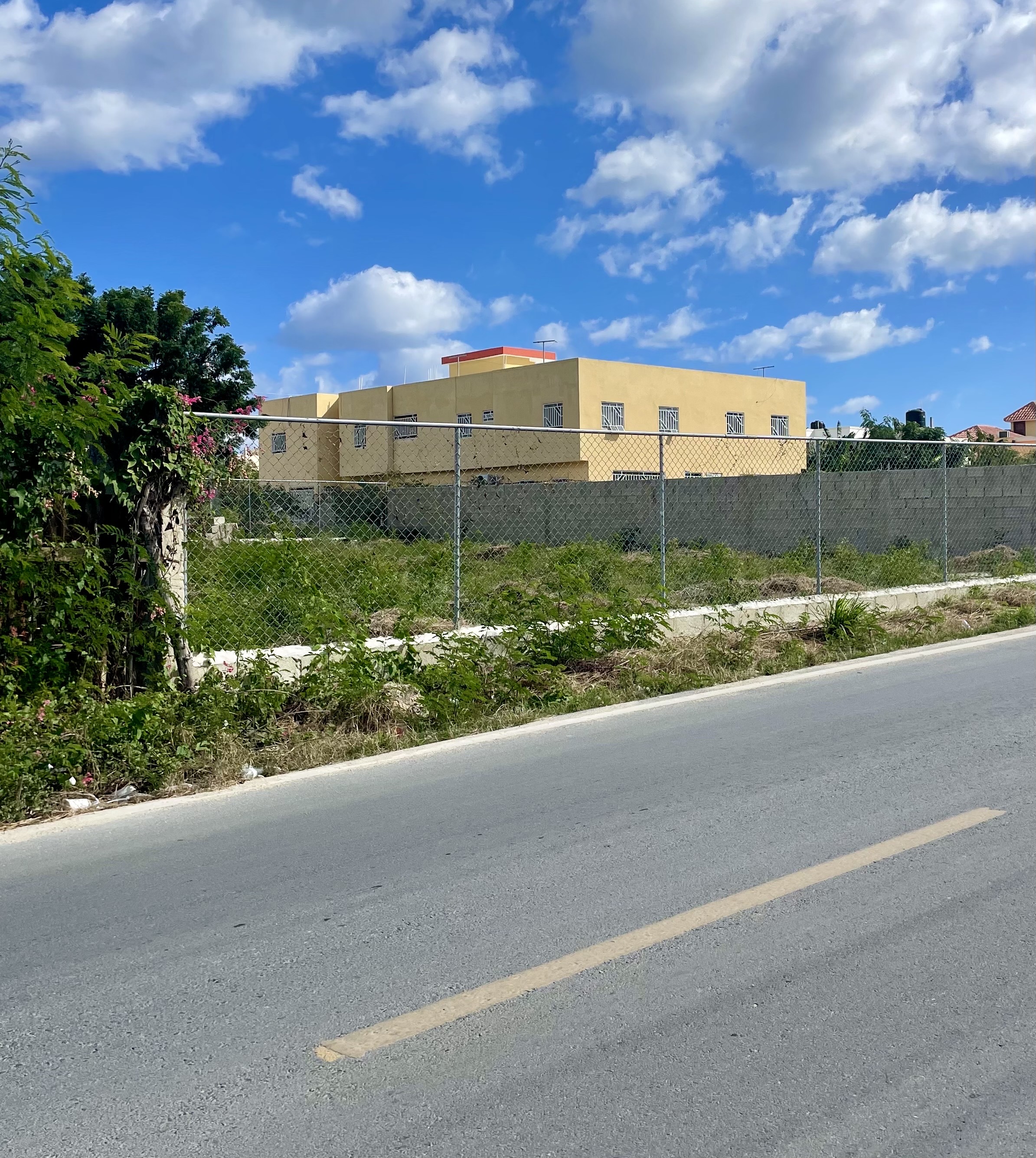solares y terrenos - La Romana en La Caleta - Terreno de 540 m² 3