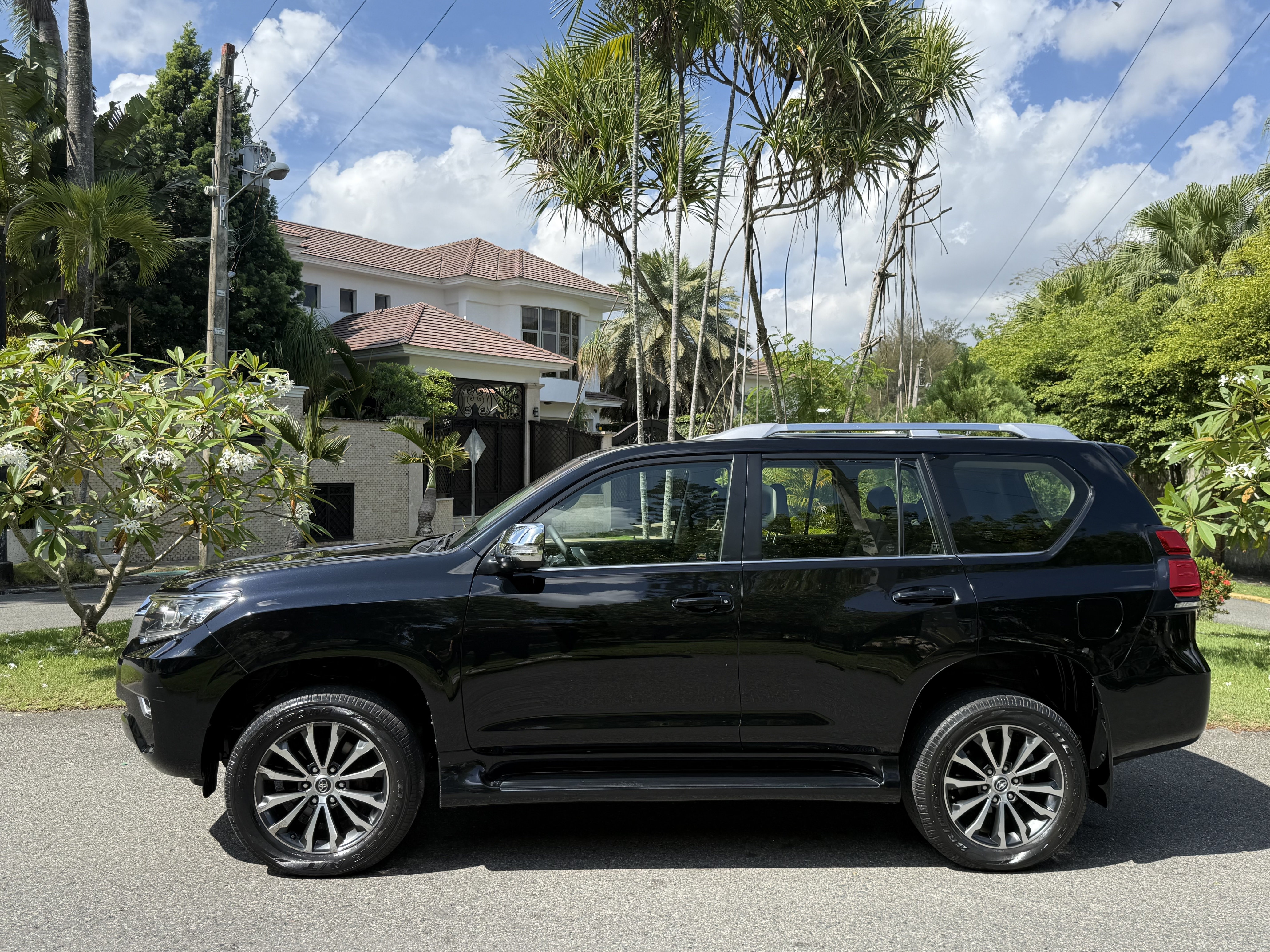 jeepetas y camionetas - Toyota Land Cruiser Prado VXL  3