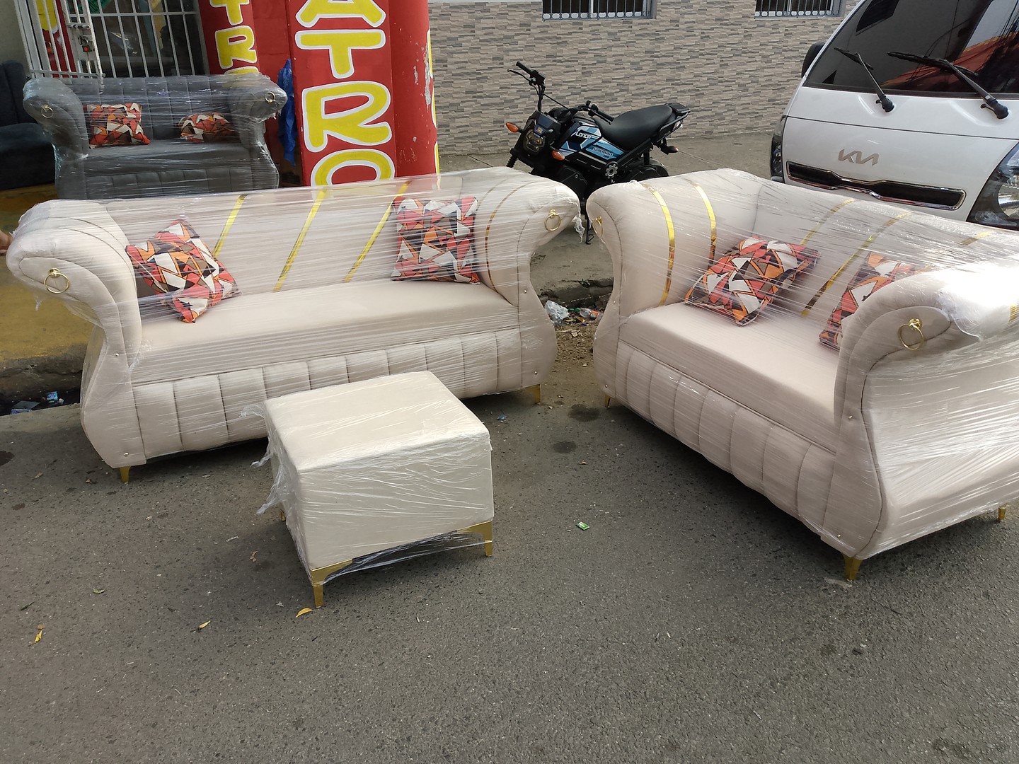 muebles y colchones - Juego de mueble 3 y 2 estilo pato superior con cinta dorada  4