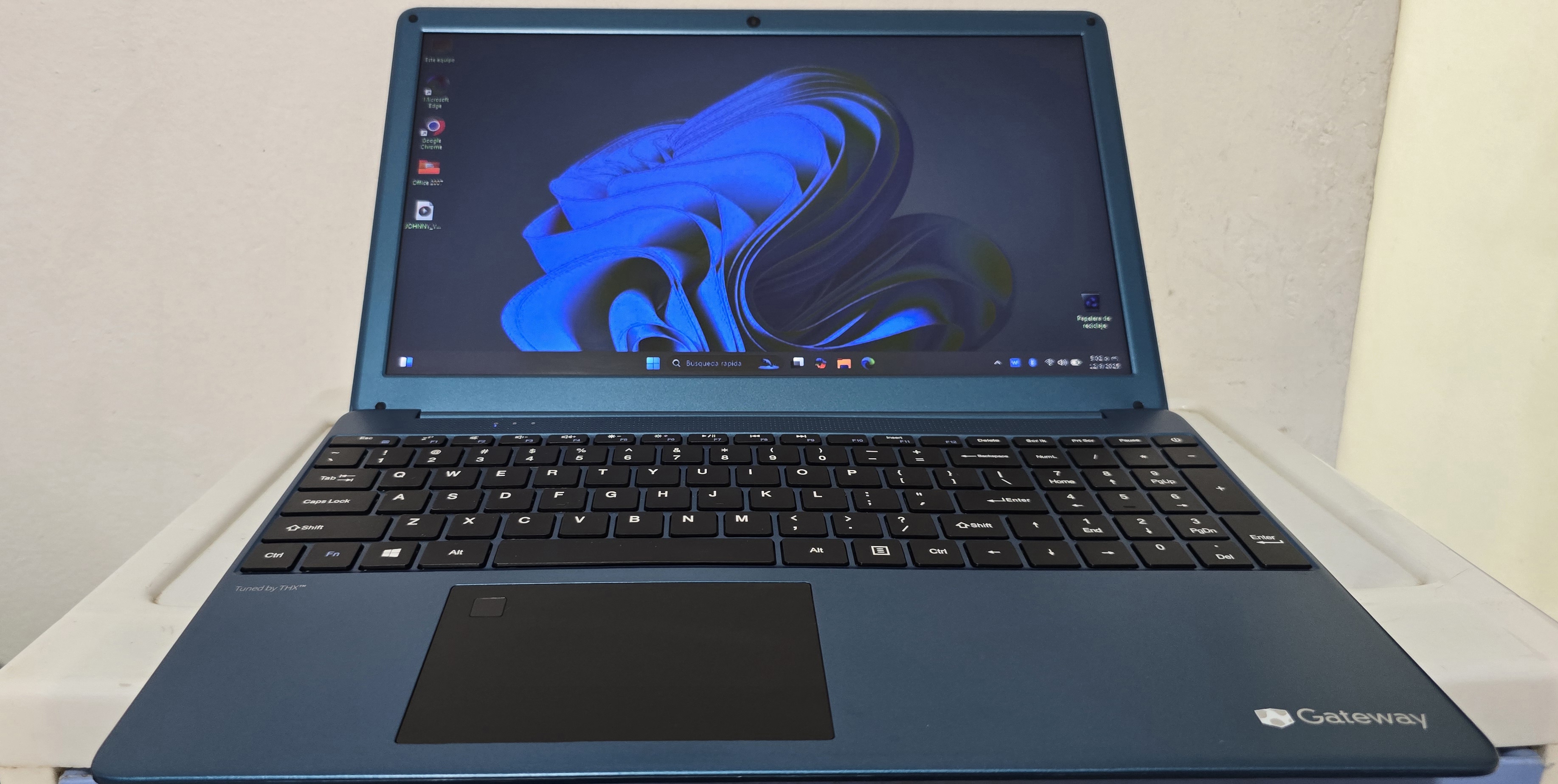 computadoras y laptops - Gateway 17 Pulg Core i3 3.0ghz 11th Gen Ram 8gb ddr4 Disco 256gb SSD Solido full 1