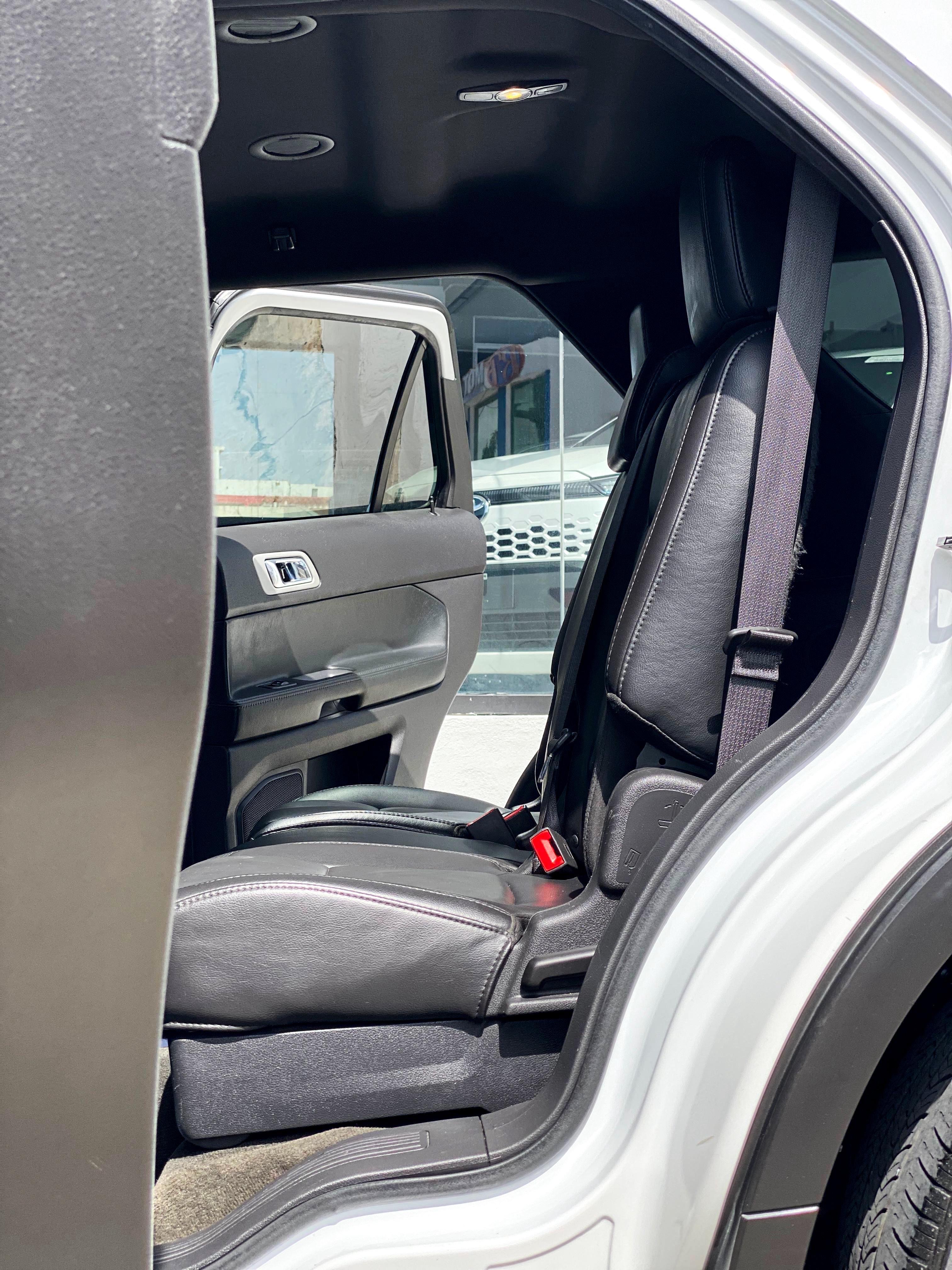 jeepetas y camionetas - Ford Explorer XLT 2015 FINANCIAMIENTO DISPONIBLE NO IMPORTA EL CRÉDITO  3