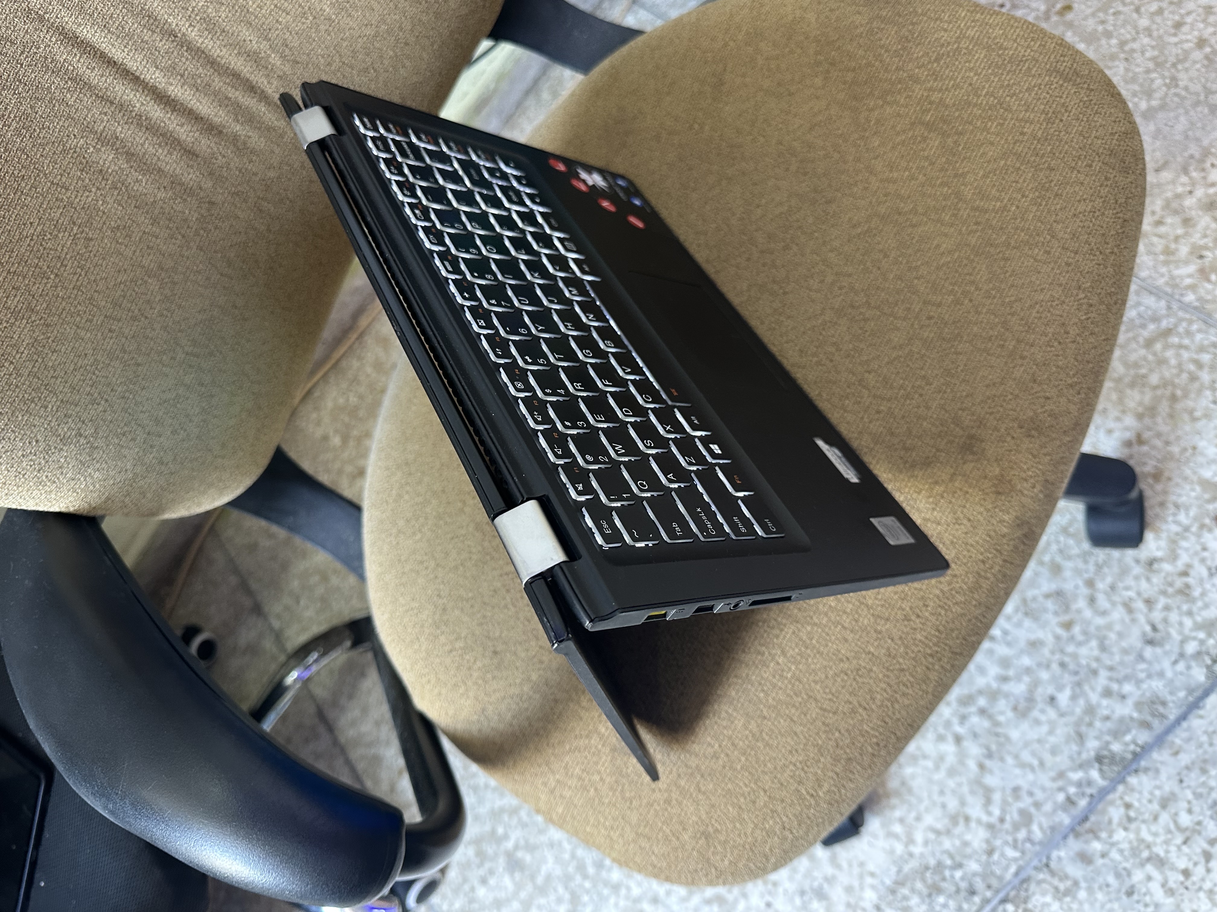computadoras y laptops - lenovo yoga 2 touch 4GB ram 512GB ssd  4