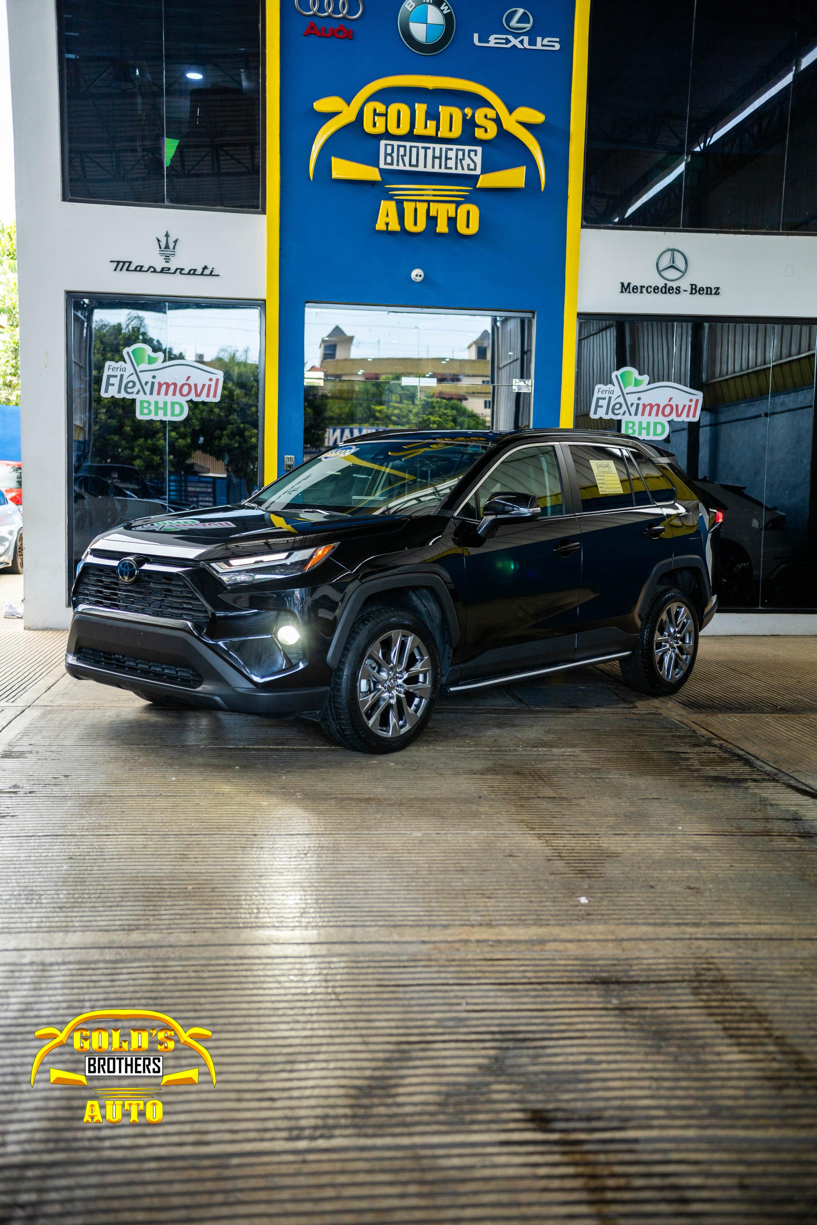 jeepetas y camionetas - Toyota Rav4 XLE 2024 Recien Importada 2