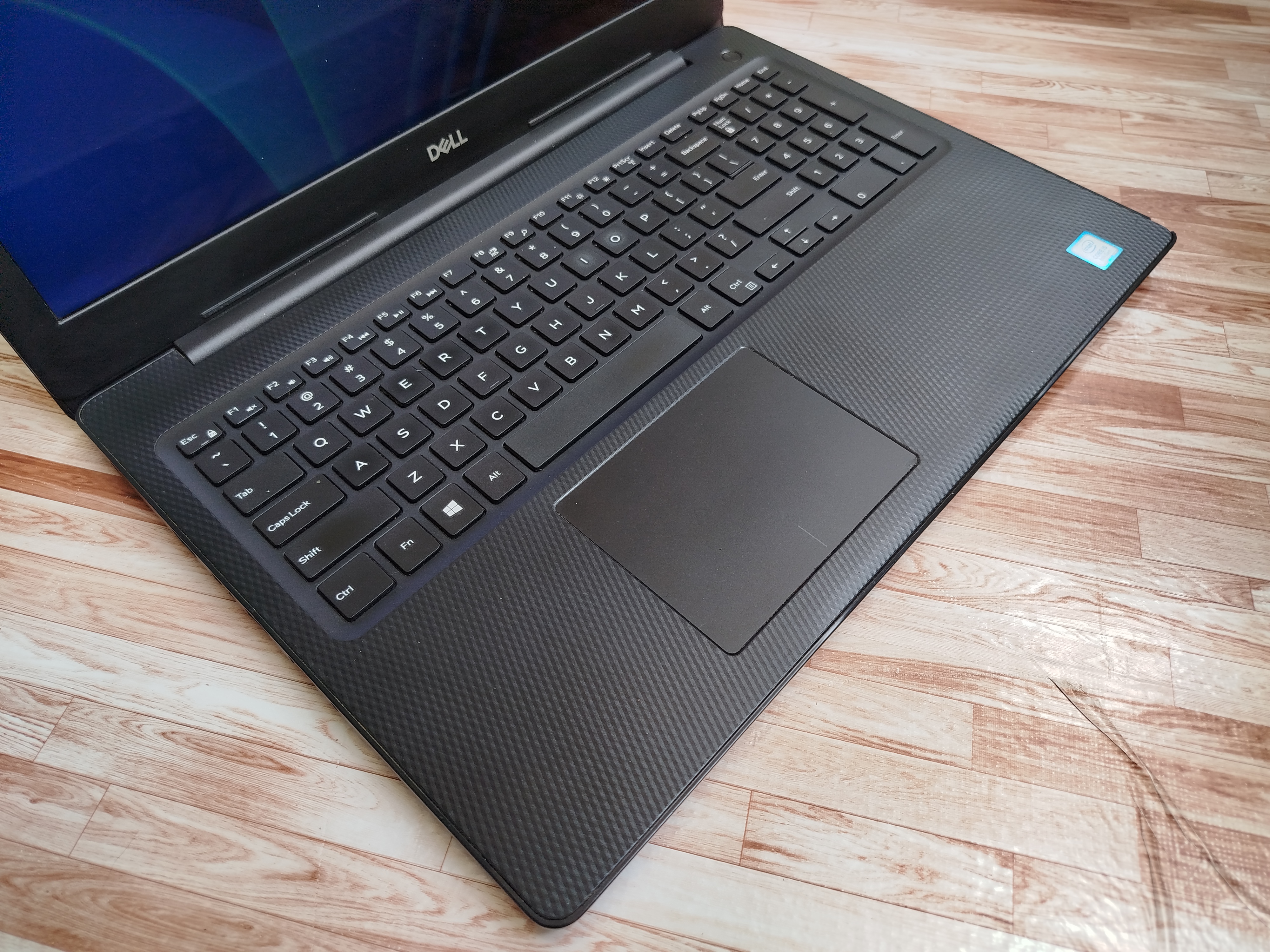 computadoras y laptops - DELL 15.6¨ 8RAM i5 8va 256 SSD TECLADO NUMERICO  4