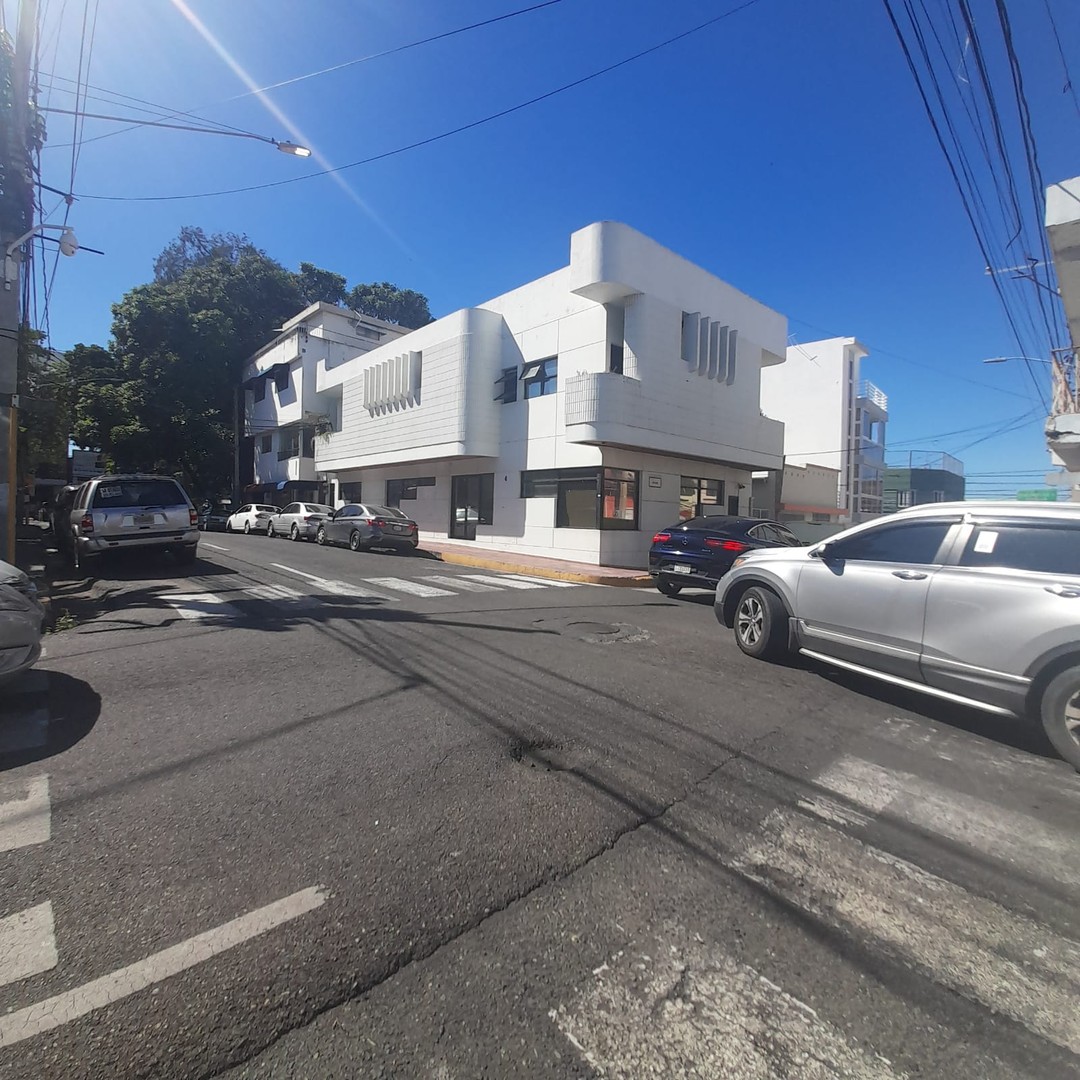 oficinas y locales comerciales - Edificio Comercial en Alquiler, Ciudad de Santiago