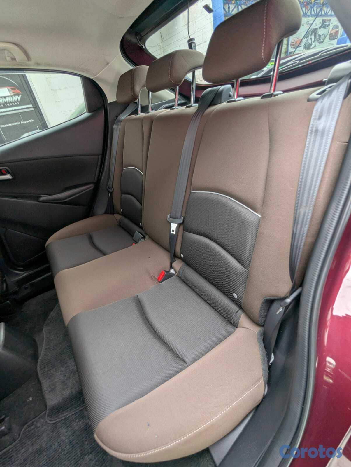 carros - MAZDA2 2020 9