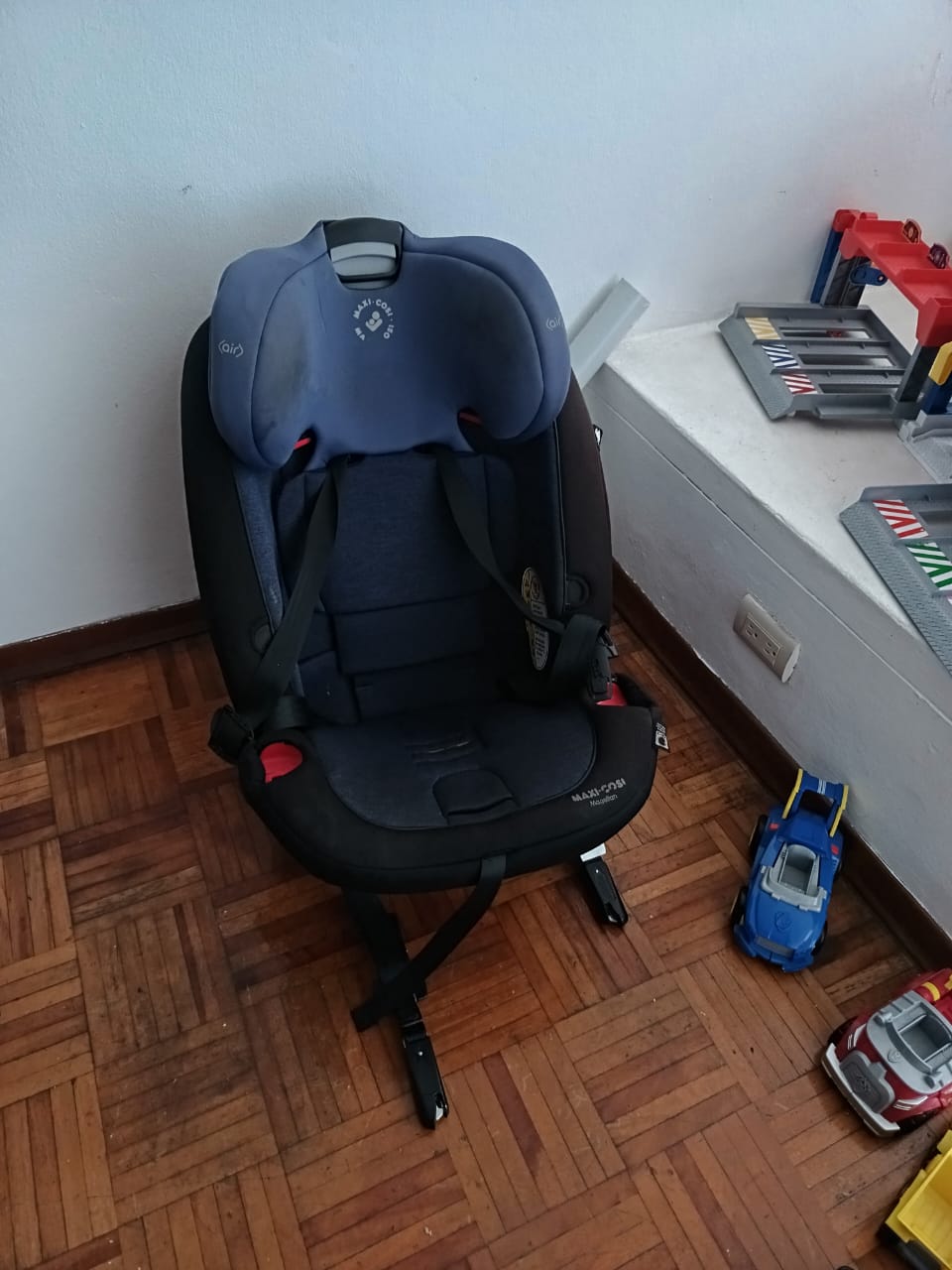 coches y sillas - Se vende silla de carro maxi-cosi magellan