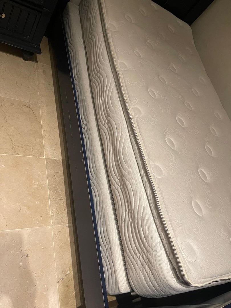 muebles y colchones - Cama ilumel y colchón Simmons c/pillow top

 2