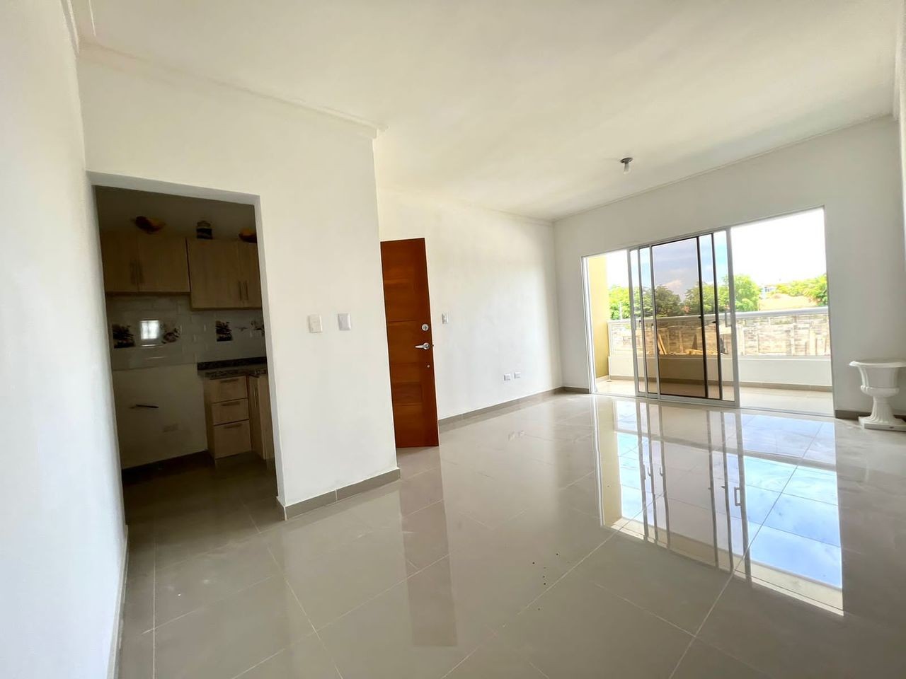 apartamentos - BOCA CHICA PRIMER PISO 20MIL
3 HAB 2 BAÑOS PARQUEO Y PATIO 5