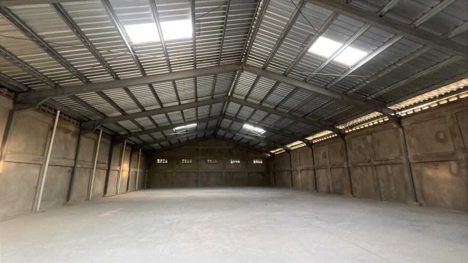 otros inmuebles - Nave Industrial en HIGUERO SANTO DOMINGO NORTE 4