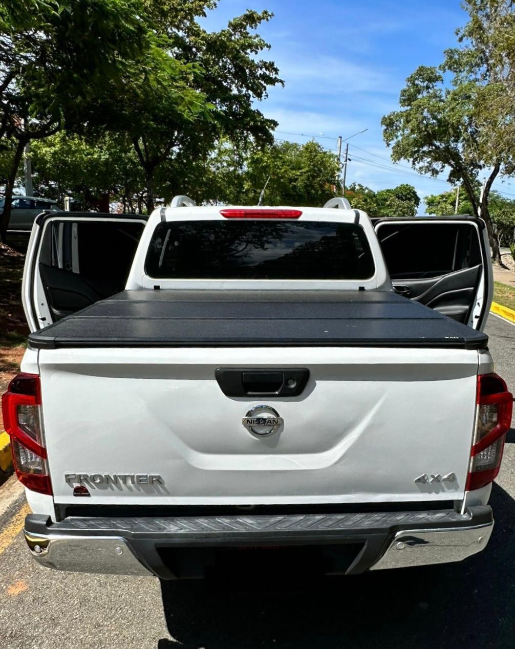 camiones y vehiculos pesados -  NISSAN FRONTIER NP300 2020 4X4 COMO NUEVA 2