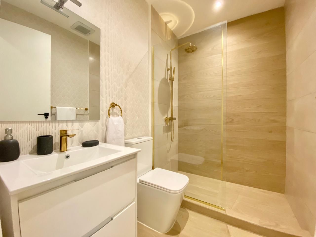 apartamentos - Alquiler nuevo y amueblado en el corazón de Naco 6