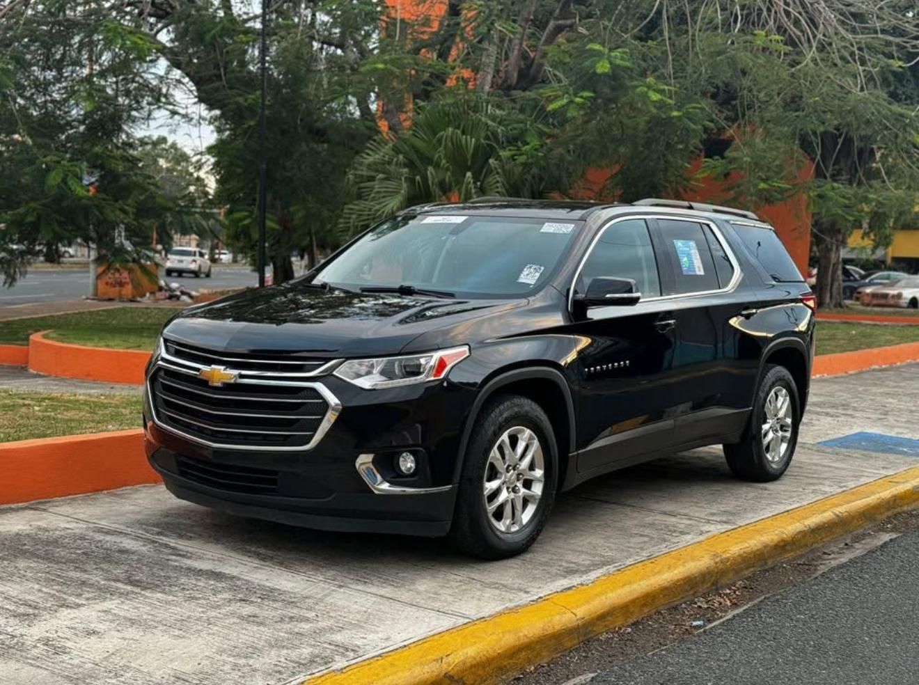 jeepetas y camionetas - Chevrolet Traverse LS 2019 2