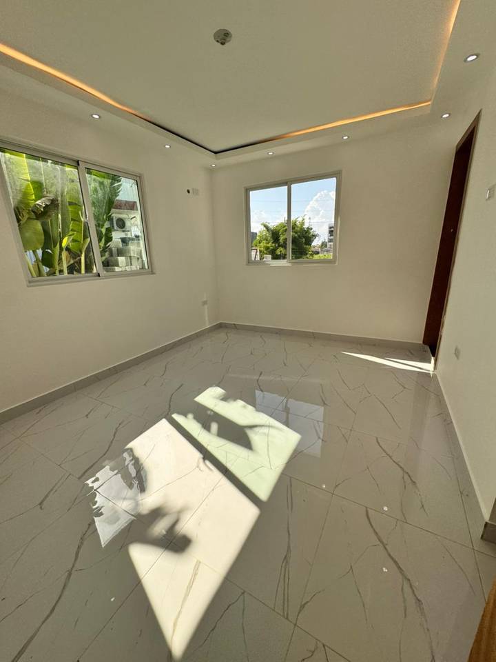 casas - Casa con piscina en prado oriental  7