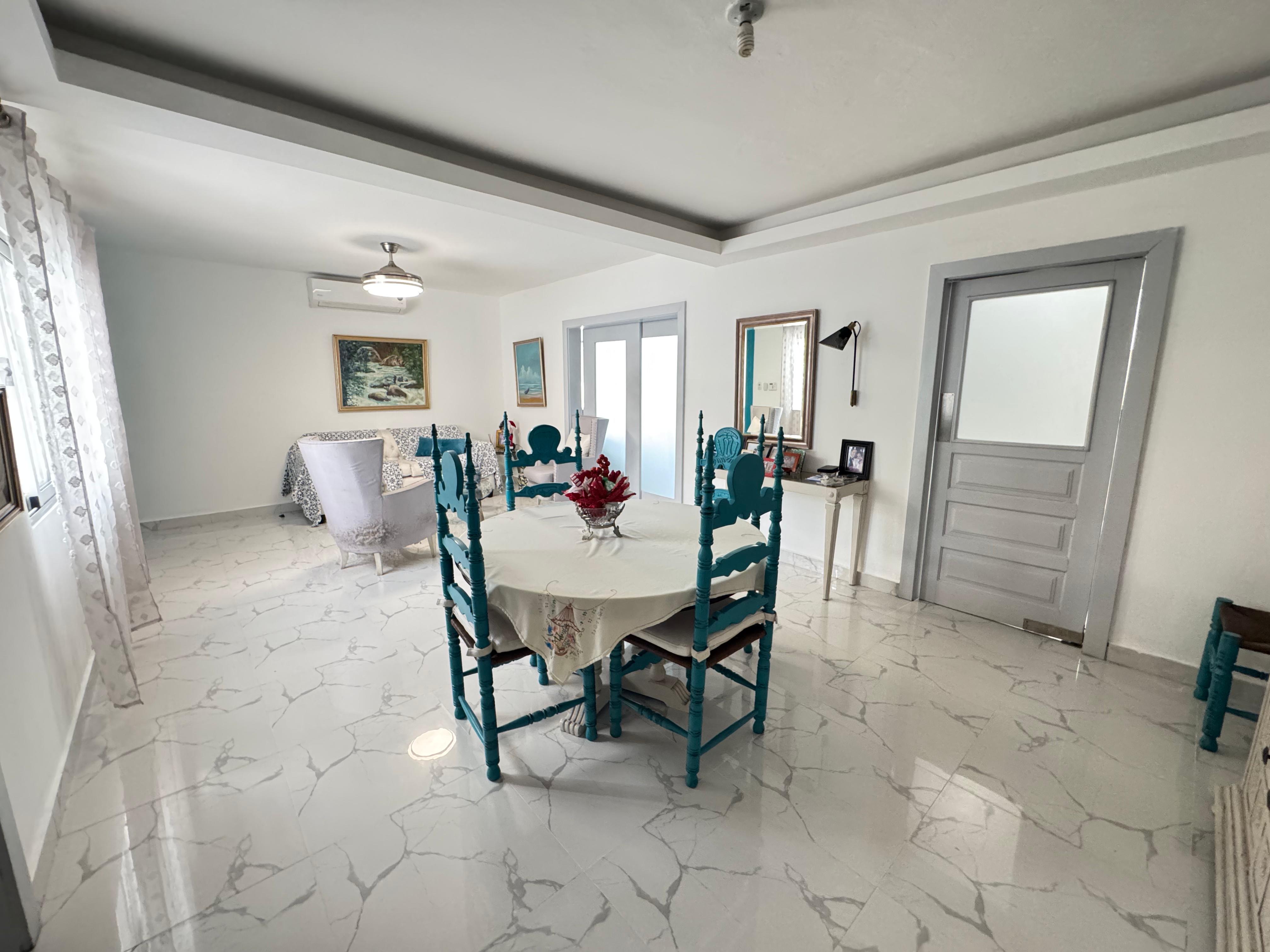 apartamentos - Vendo Hermosa casa en Los Prados. 500 mts de Terre 9