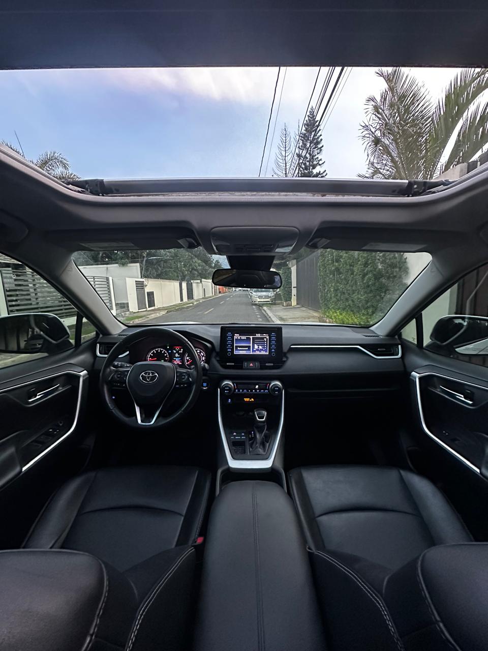 jeepetas y camionetas - Toyota rav4 2019 xle premium  9