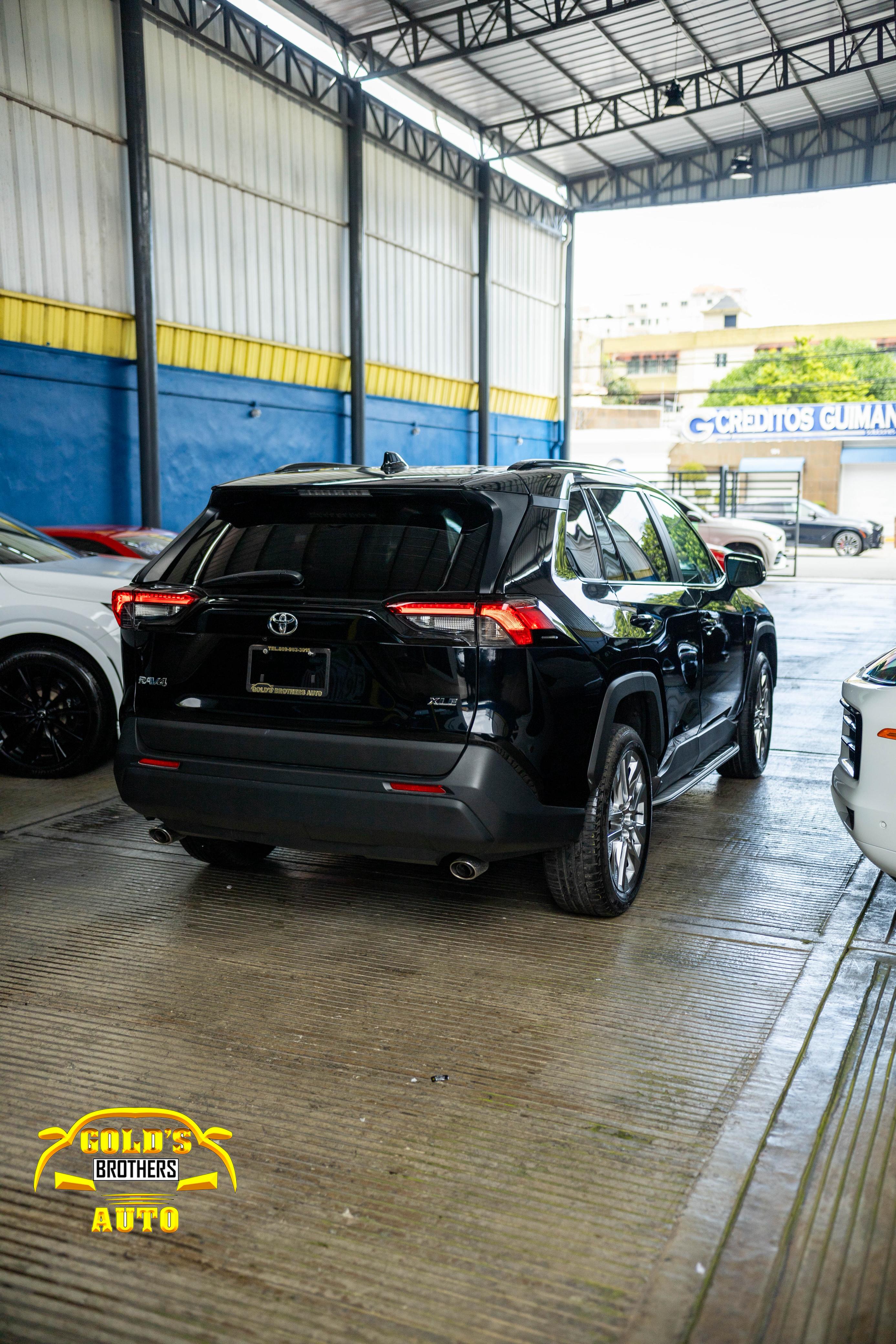 jeepetas y camionetas - Toyota Rav4 XLE 2024 Recien Importada 3