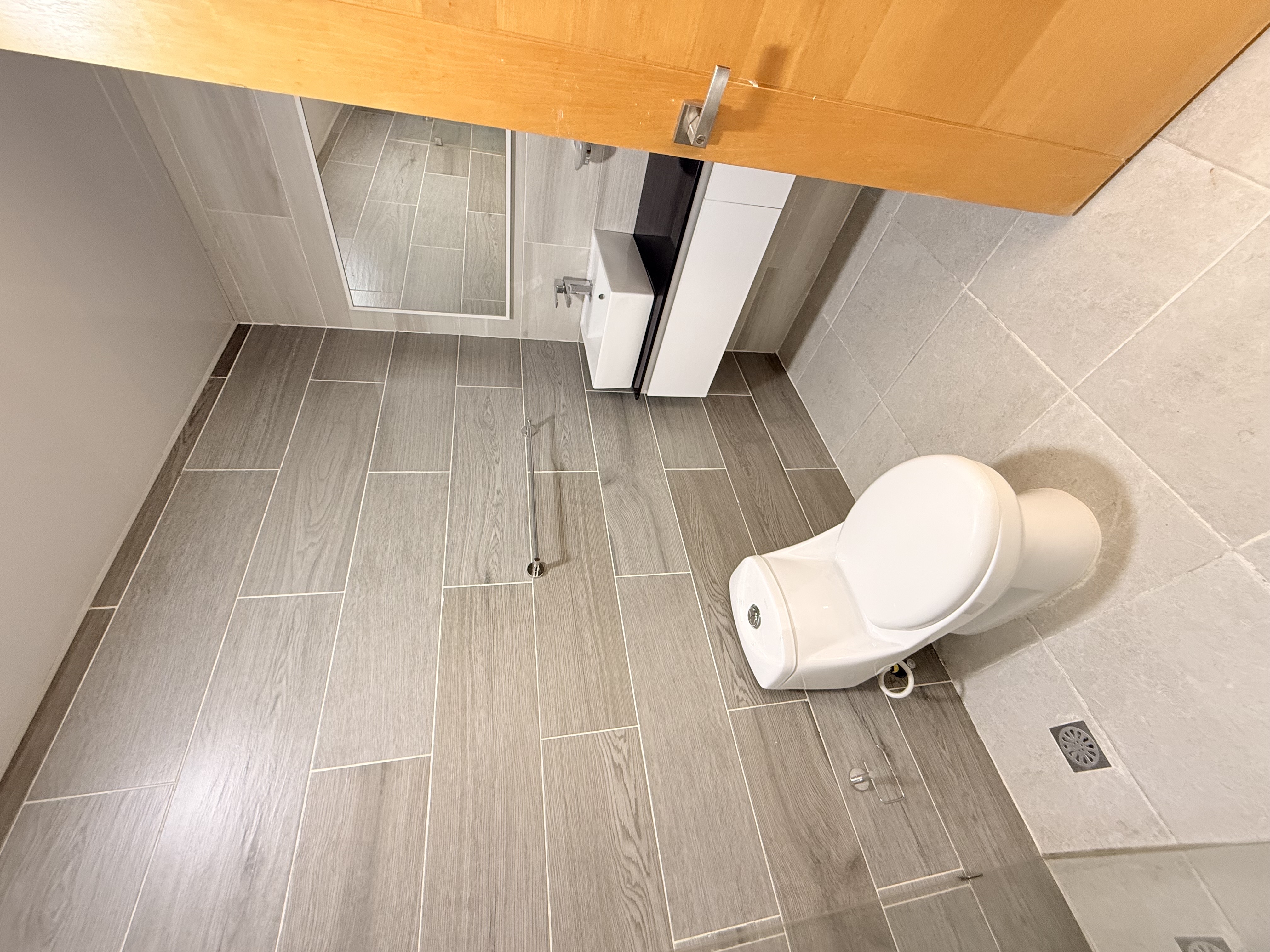 apartamentos - Alquiler de Apartamento en La Esperilla 3 hab, 1,550 dólares. 2