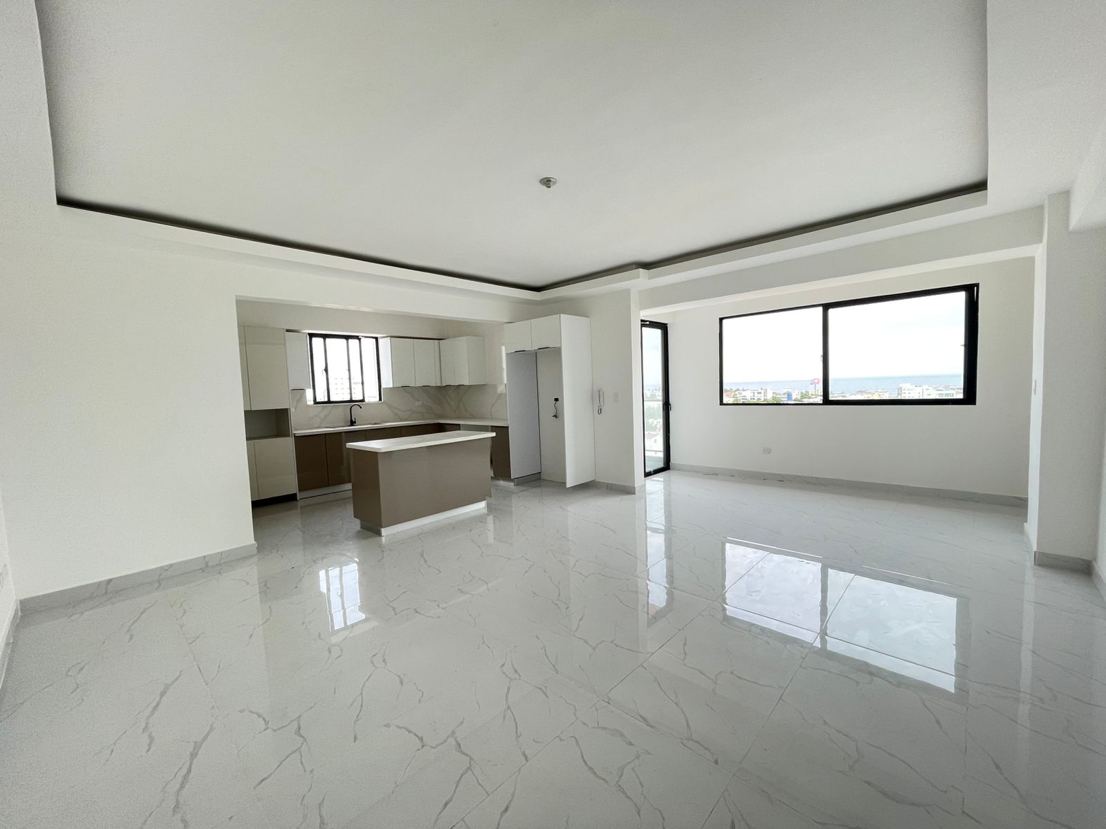 apartamentos - Hermoso y lujoso apartamento en Corales Del Sur 4