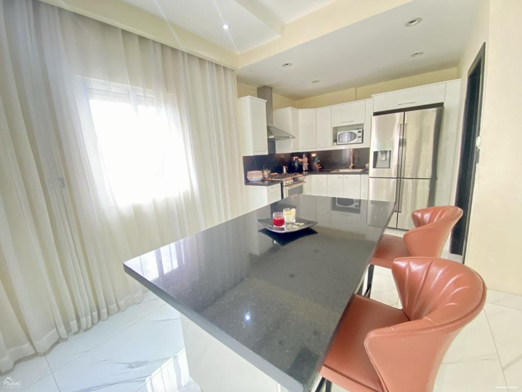 apartamentos - Apartamento en evaristo morales con 4 parqueos 3