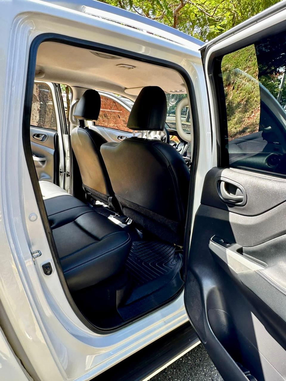 camiones y vehiculos pesados -  NISSAN FRONTIER NP300 2020 4X4 COMO NUEVA 3