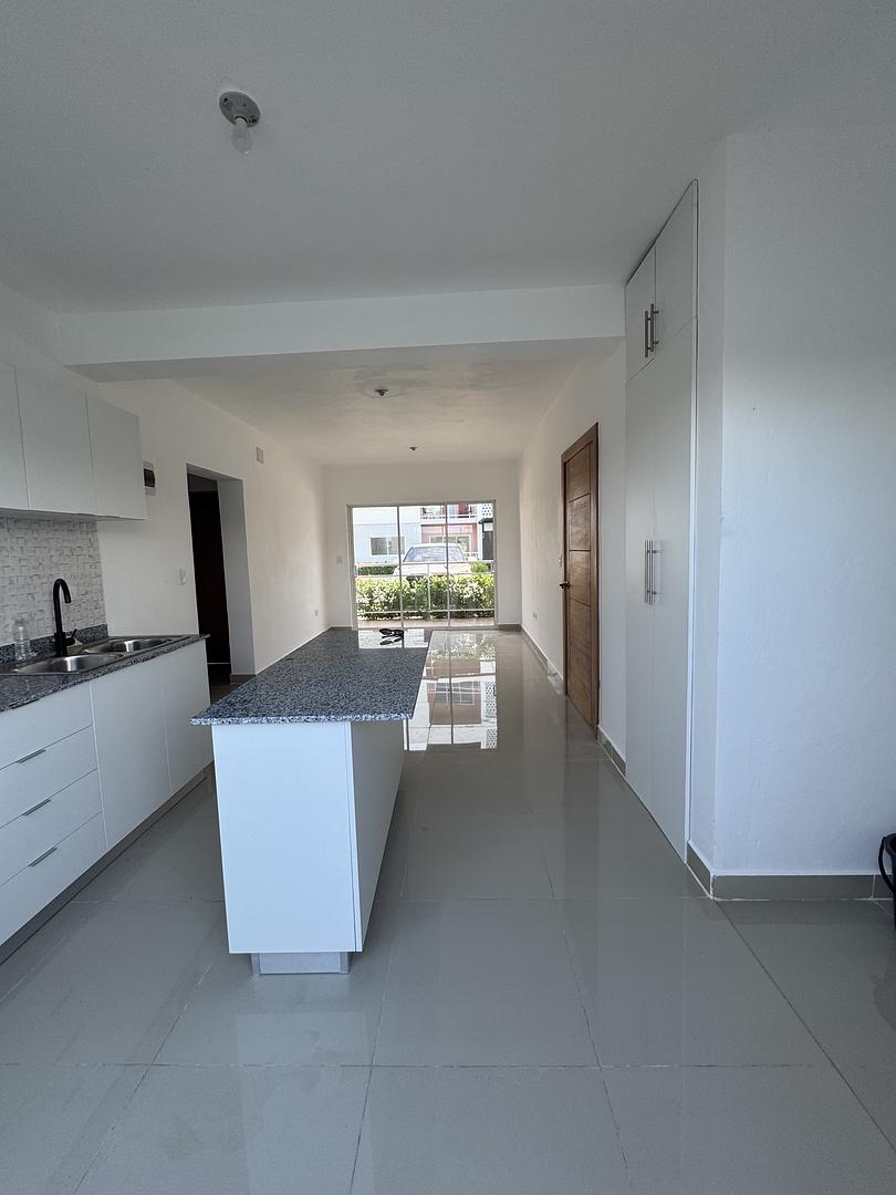 casas vacacionales y villas - Venta o Alquiler - Apt Punta Cana primer nivel  5