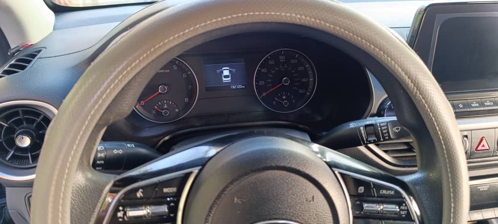 carros - Se vende Kia forte fe 2019 7
