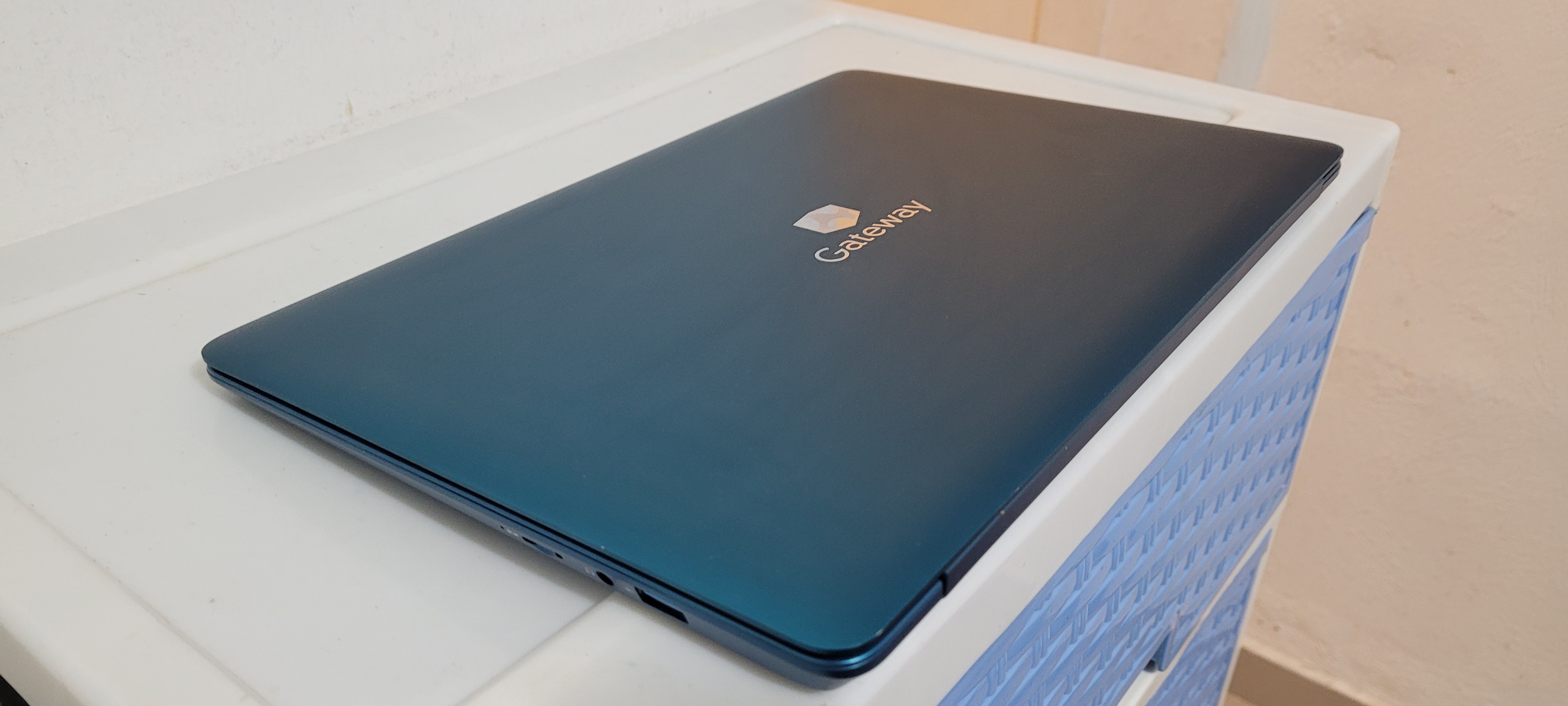 computadoras y laptops - Gateway 17 Pulg Core i3 3.0ghz 11th Gen Ram 8gb ddr4 Disco 256gb SSD Solido full 3