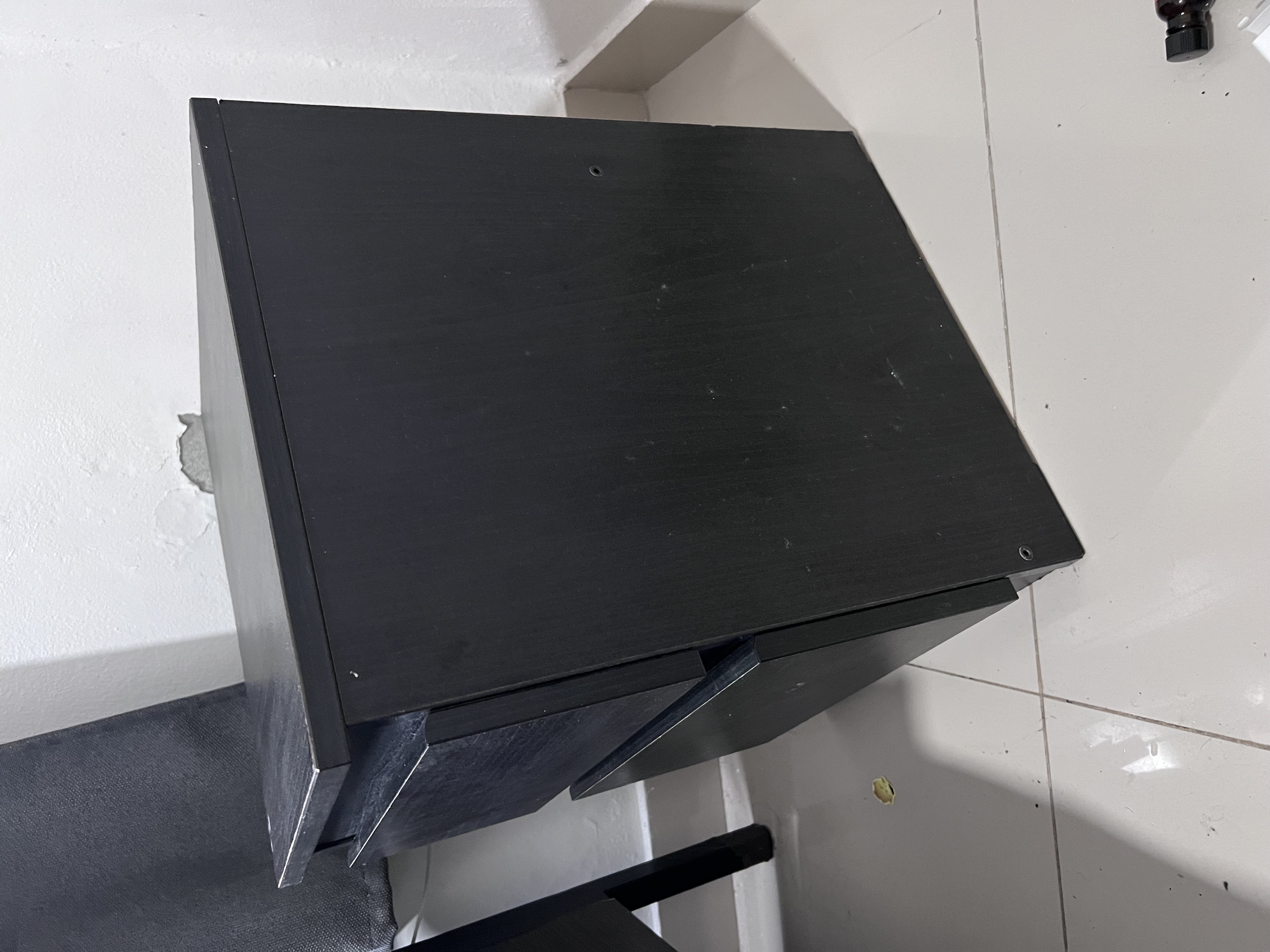 decoración y accesorios - mesa de noche  2