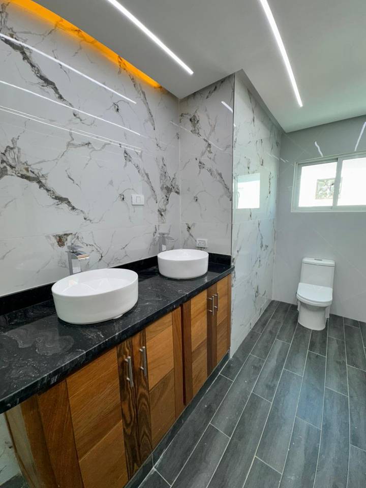 casas - Casa con piscina en prado oriental  9