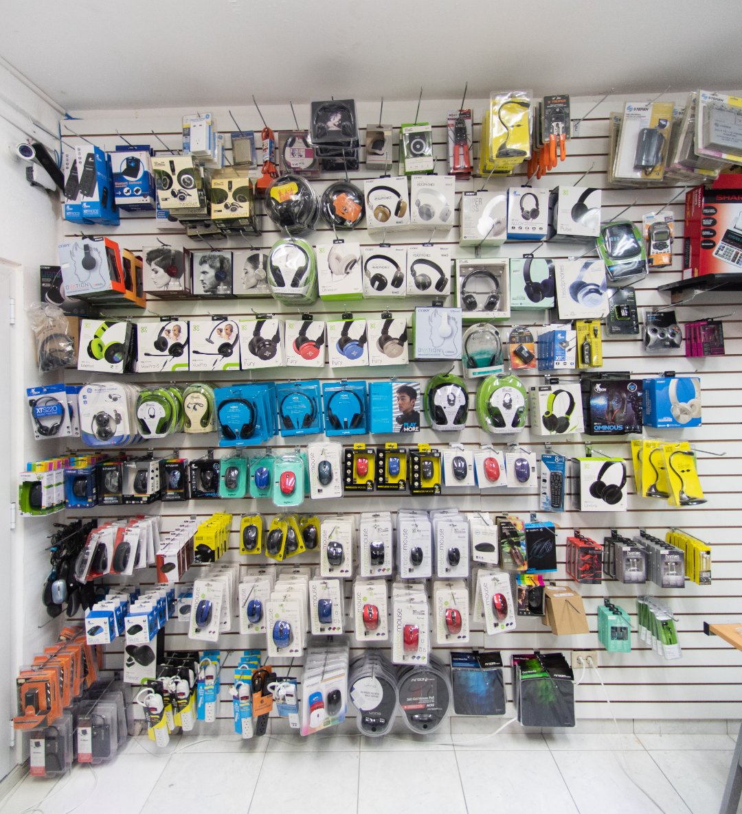 computadoras y laptops - EN ACCESORIOS DE COMPUADORAS TENEMOS LA MAS GRANDE VARIEDAD EN EL PAIS VISITENOS 2