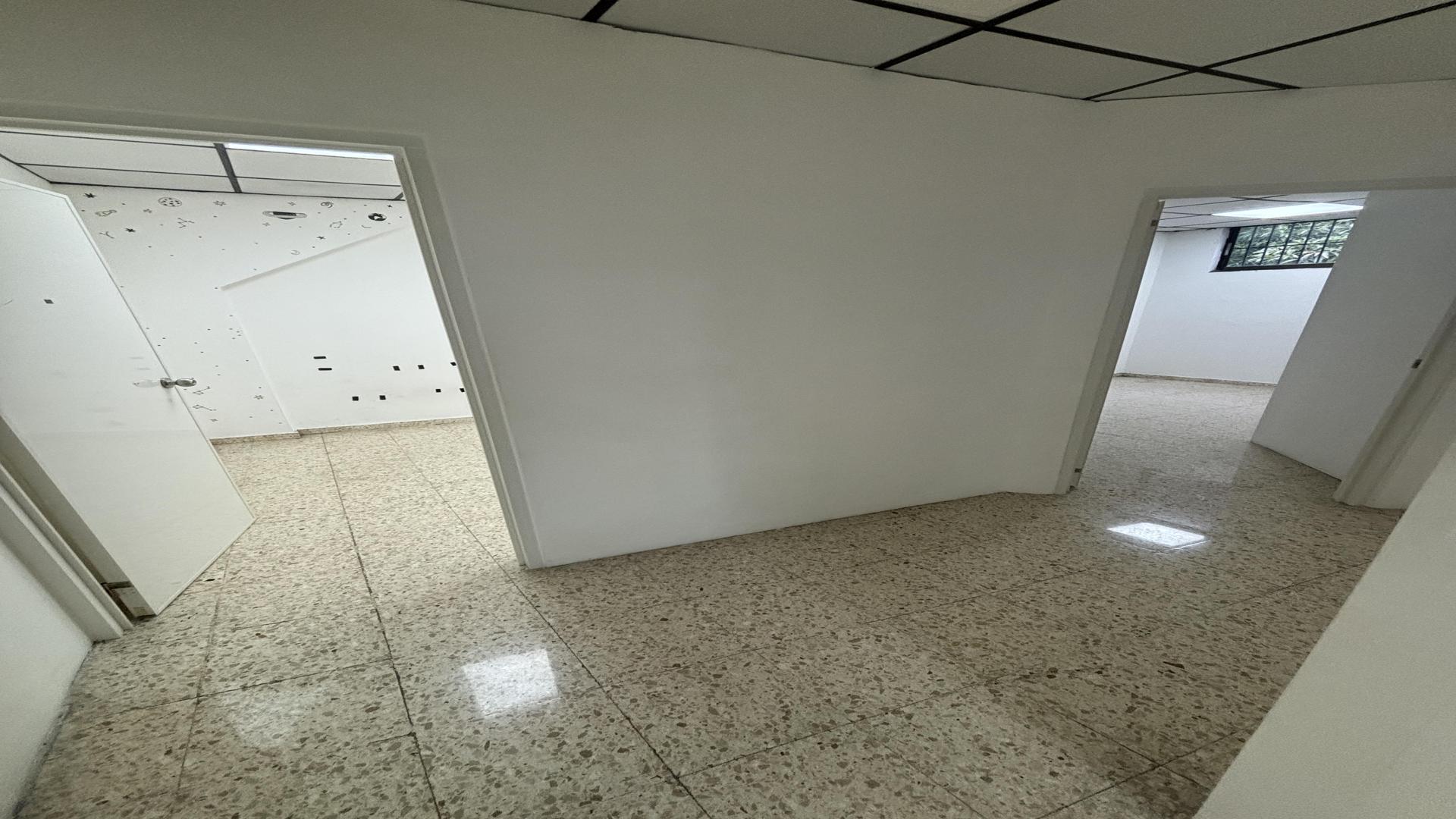 oficinas y locales comerciales - Alquiler Local Comercial Naco 3er piso 289Mts 6