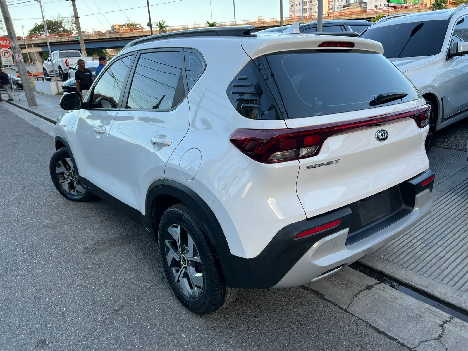 jeepetas y camionetas - KIA SONET 2022 3