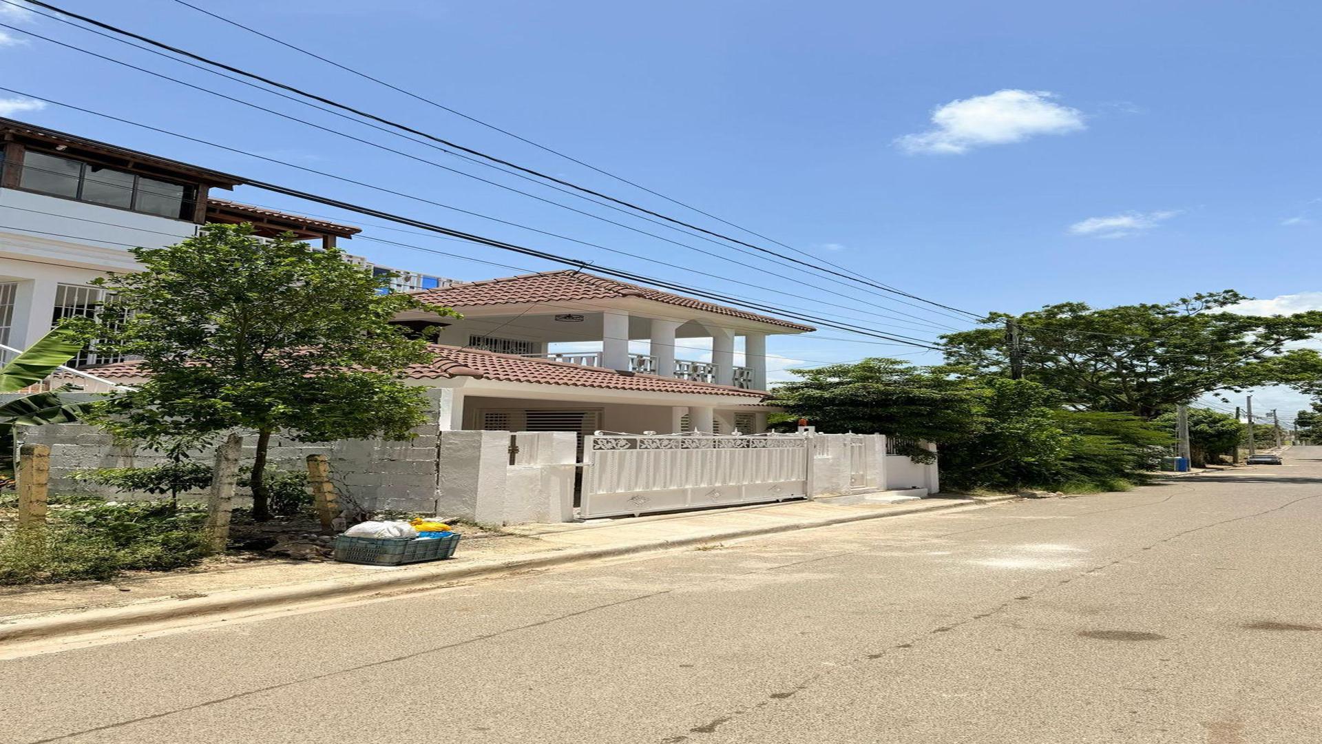 casas - CASA EN VENTA EN LOS JARDINES DEL NORTE, SANTIAGO. 3