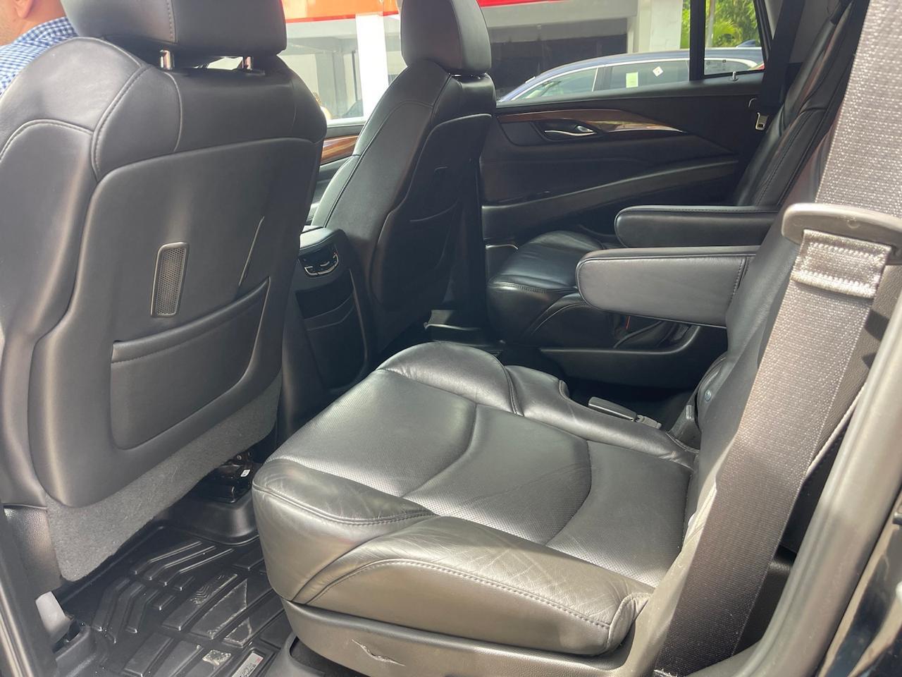 jeepetas y camionetas - Cadillac Escalade 2019  4