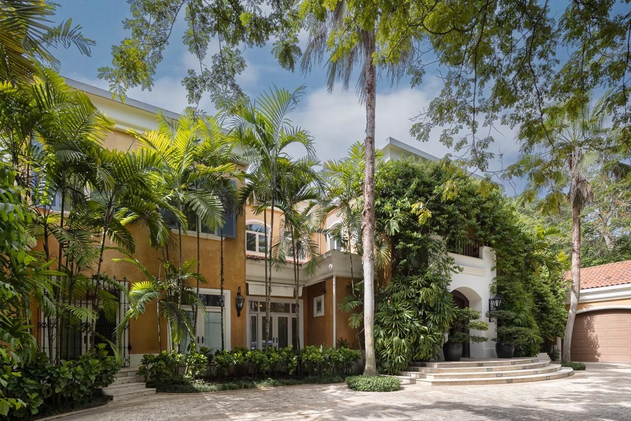 casas - Cuesta Hermosa ll mansion de lujo de 5 habitaciones 5 parqueos 6
