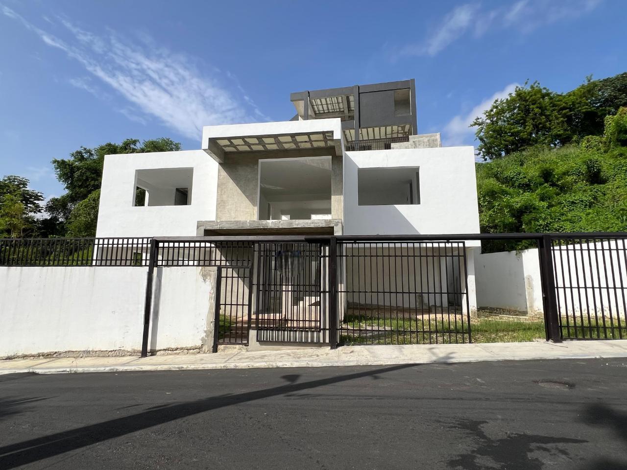 casas - Casa de 2 niveles en Venta en Altos de Arroyo Hondo III 0