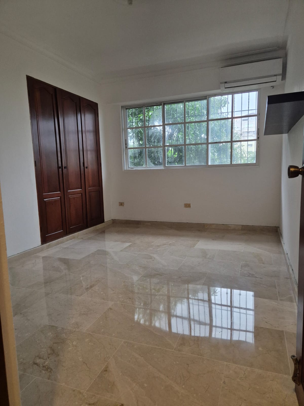 apartamentos - Urbanización Real. 4to piso 180 metros  2