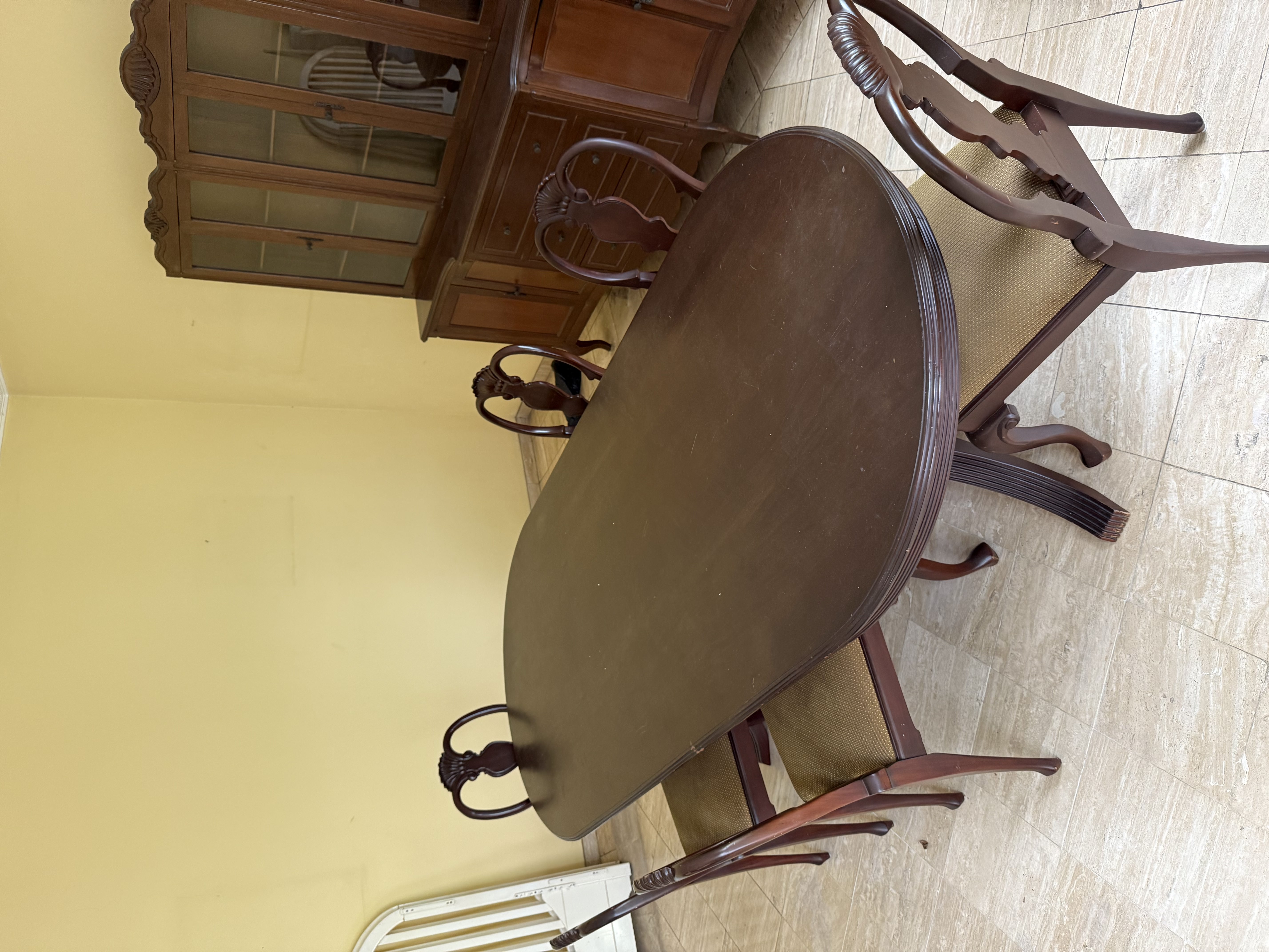 muebles y colchones - Juego de comedor (6 sillas) + credenza con vitrina
