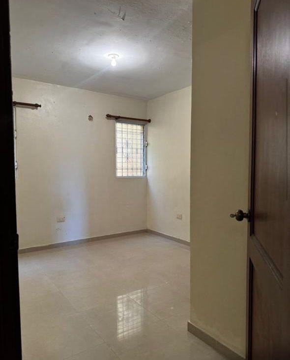 apartamentos - De oportunidad 
2do nivel en Alma Rosa II 7