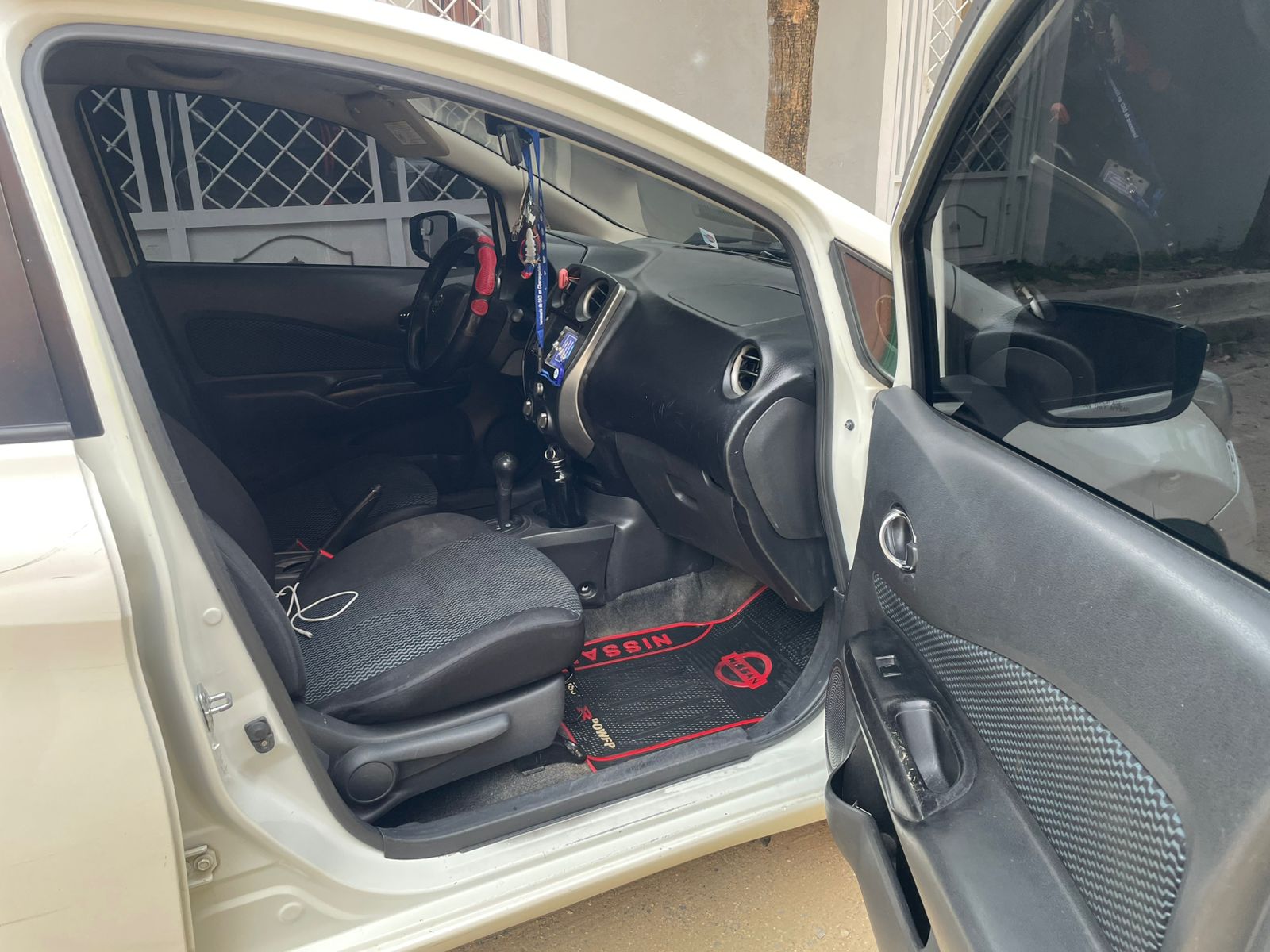carros - Nissan Note 2015  1