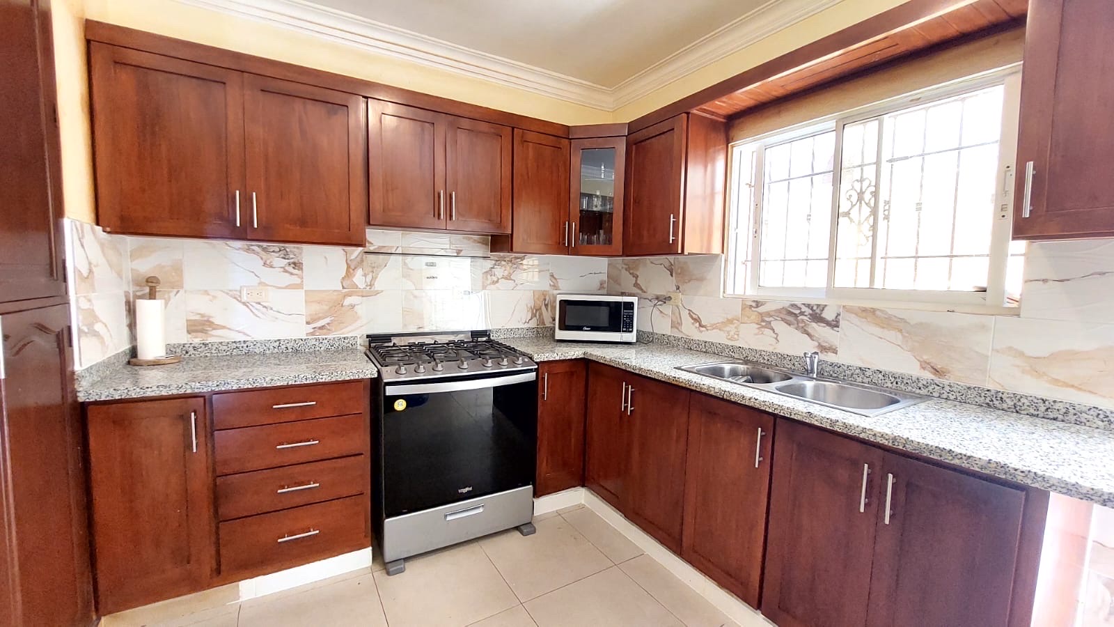 casas - venta de casa en Reparto los tres ojos Santo Domingo este  3