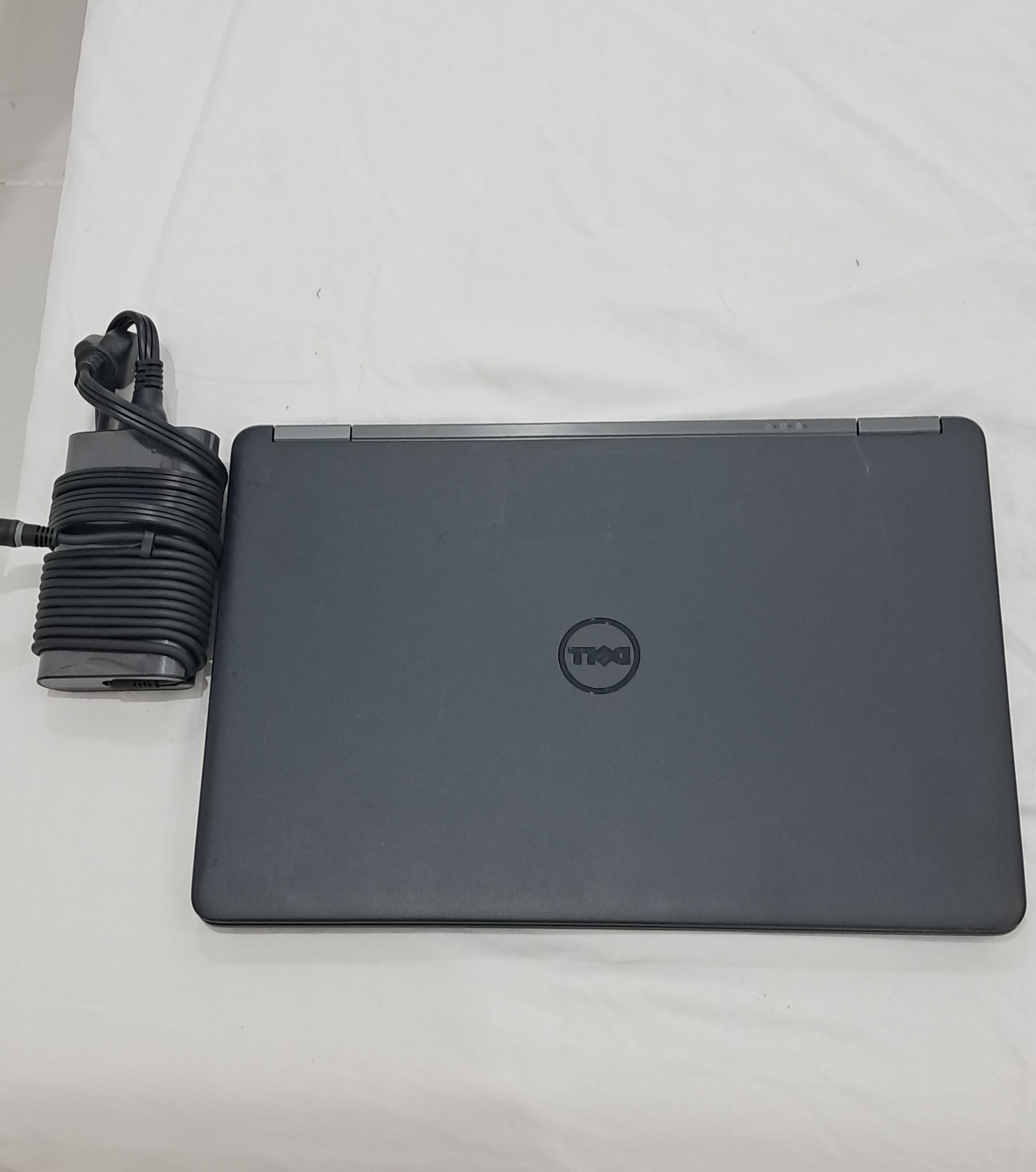 computadoras y laptops - Laptop Dell 7250 i5 256GB SSD 12GB RAM WINDOWS 11 1