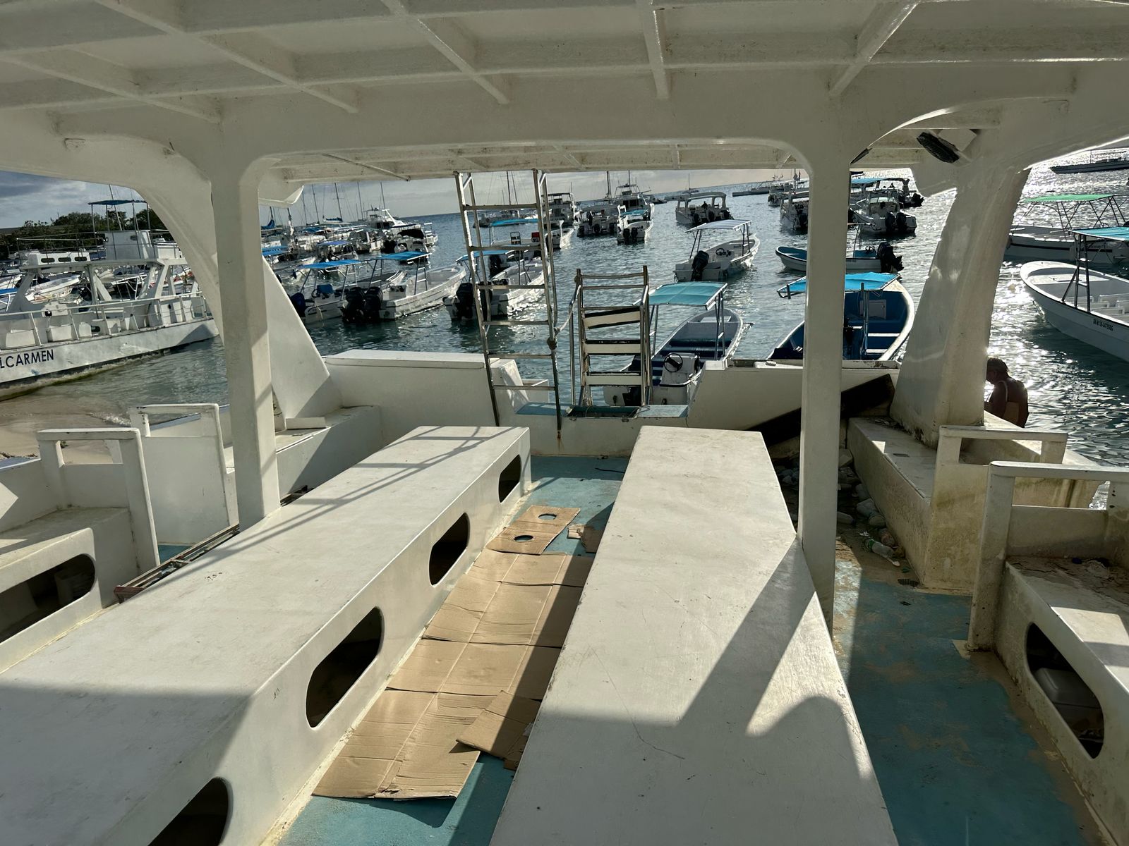 botes - Catamran para Restaurar 0