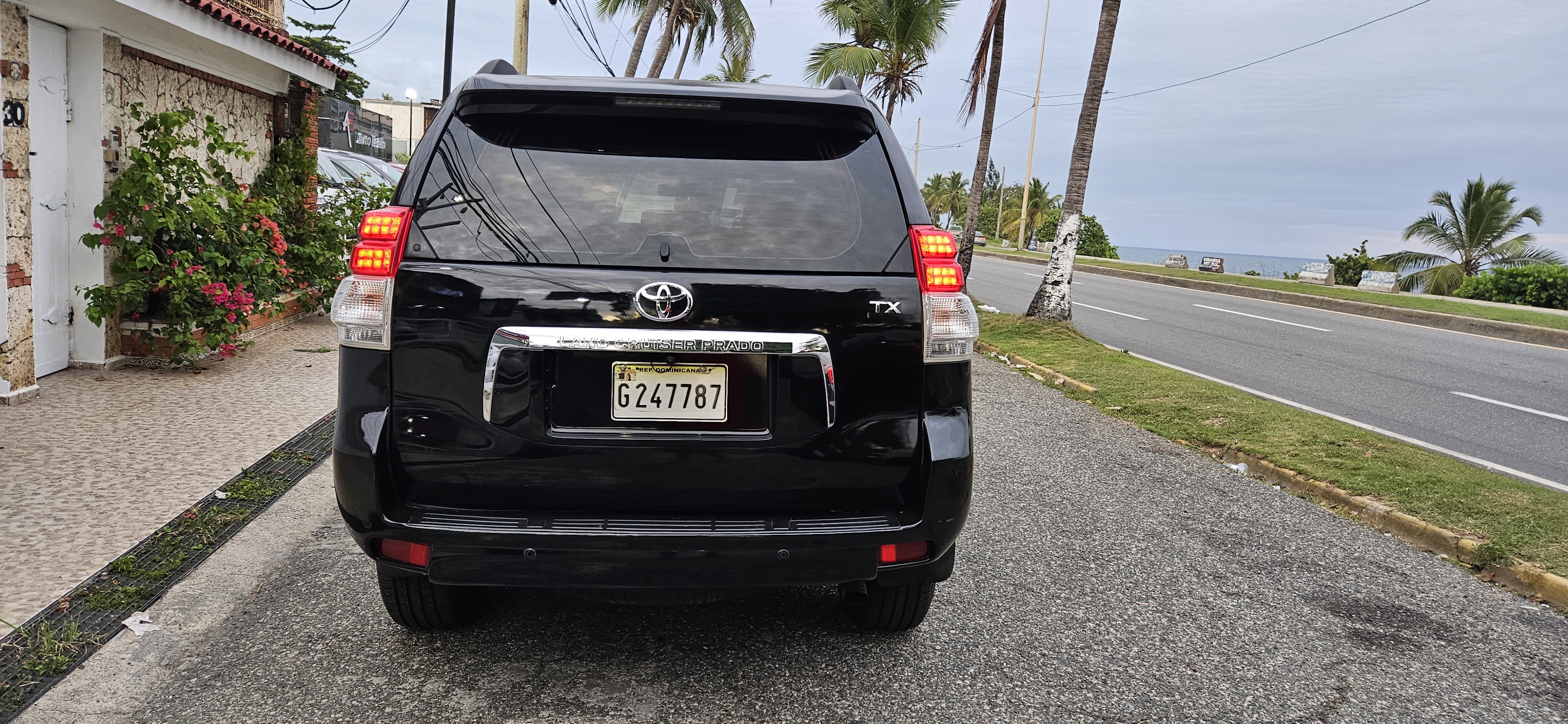 jeepetas y camionetas - Toyota land cruiser prado diésel  4