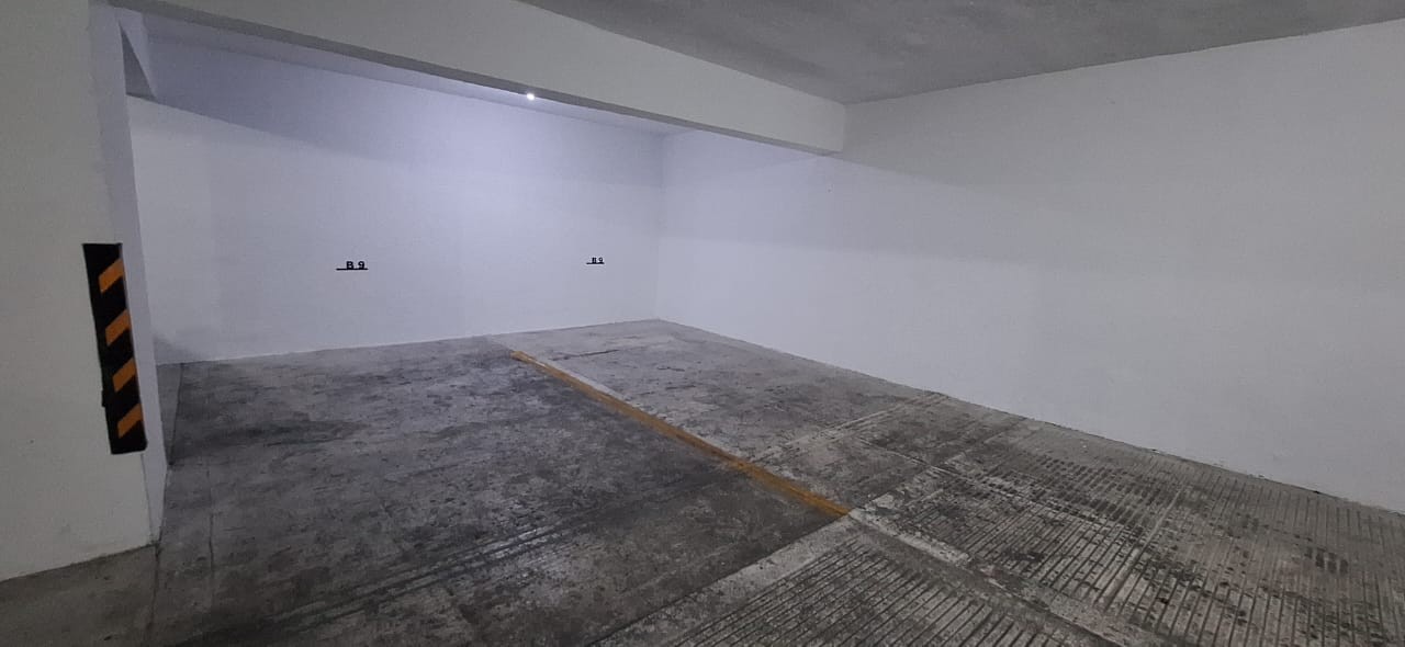 apartamentos - Alquilo un Apartamento con línea blanca de 2 Hab, en el Naco. 9no piso 
$1,800us 5