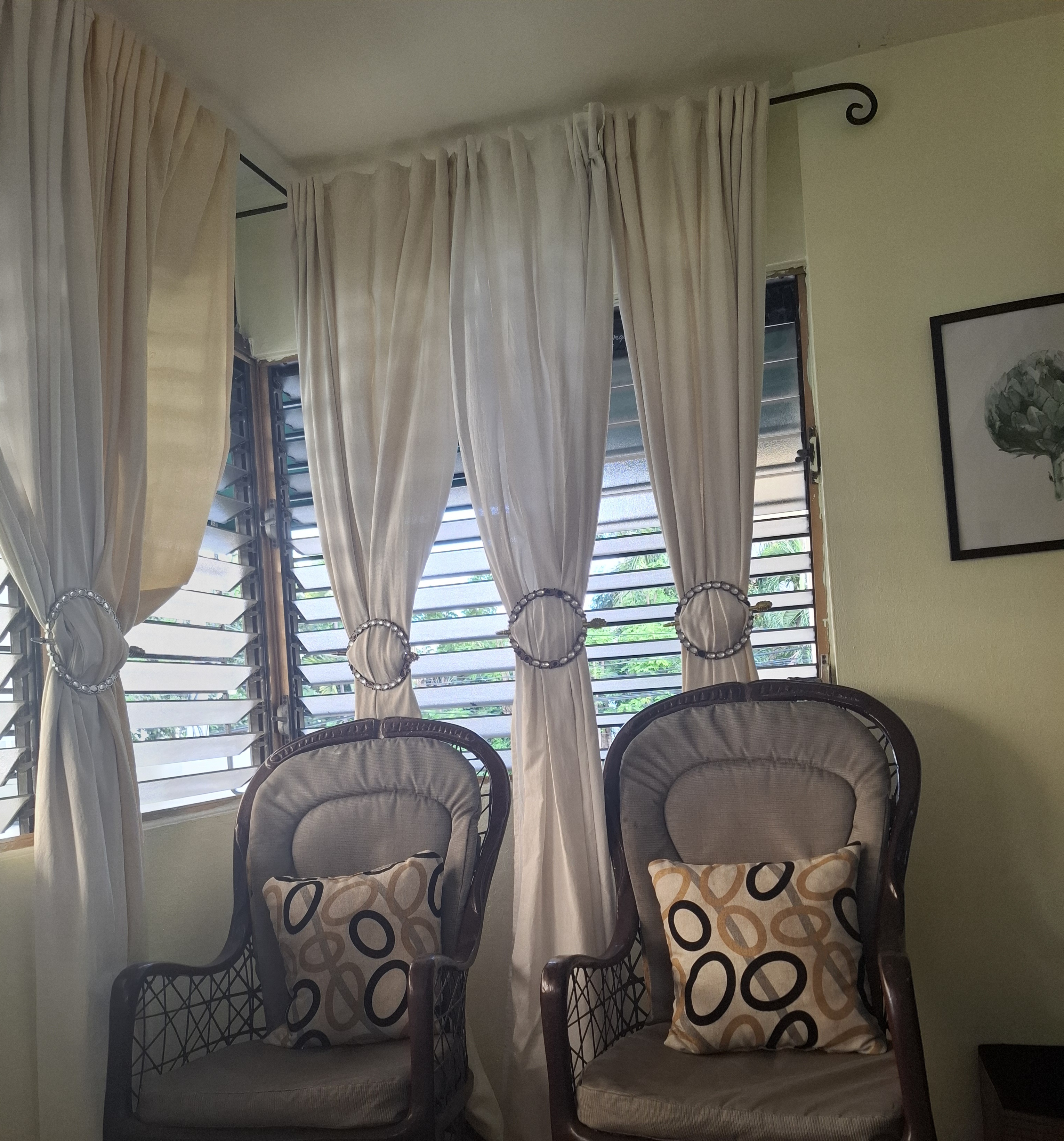 muebles y colchones - Vendo juego de mecedoras. 3